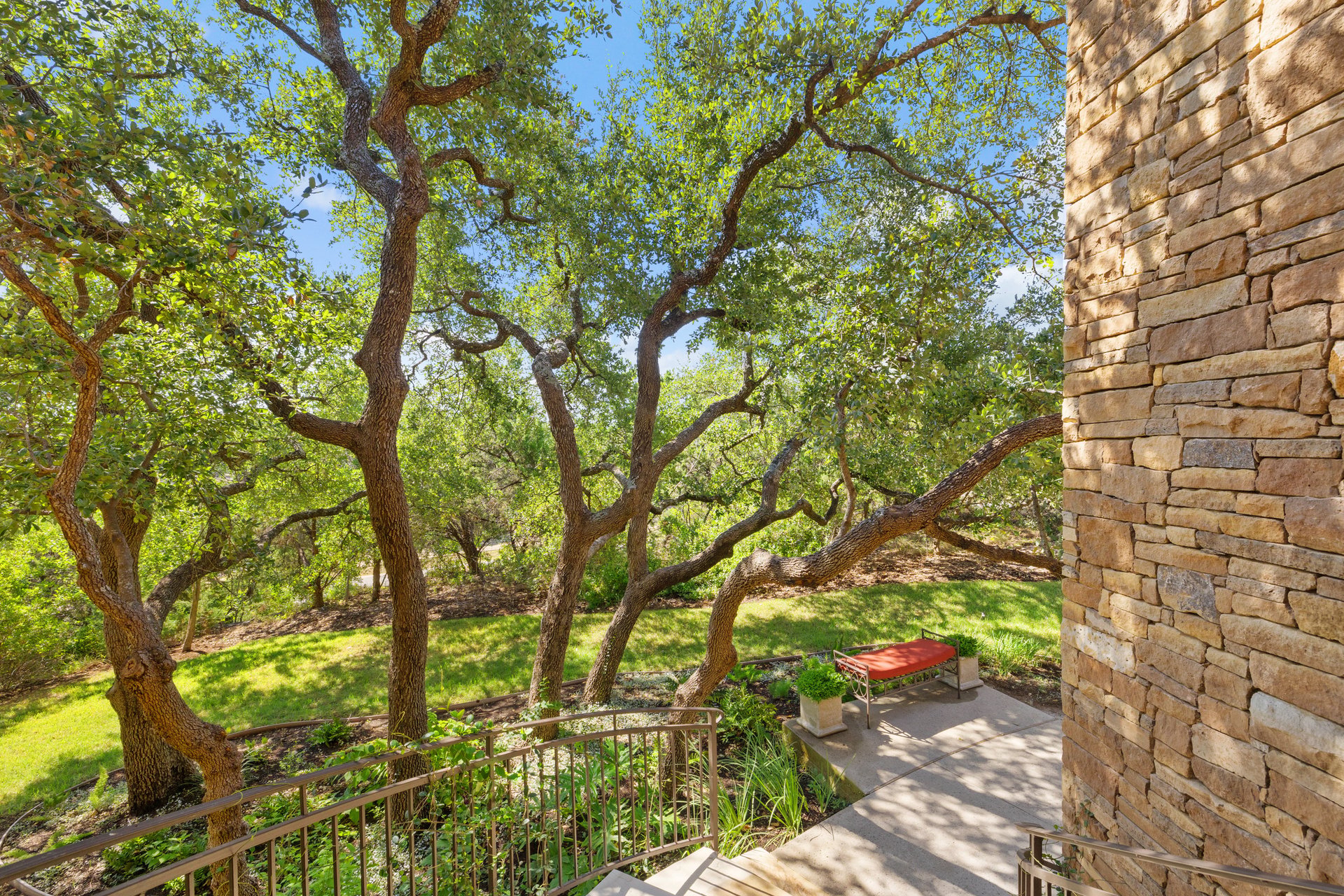12802 Hacienda Ridge