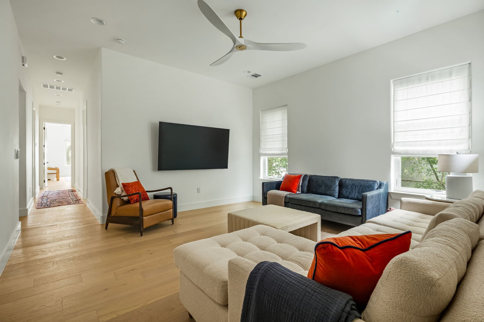 1131 N Shorewood Drive