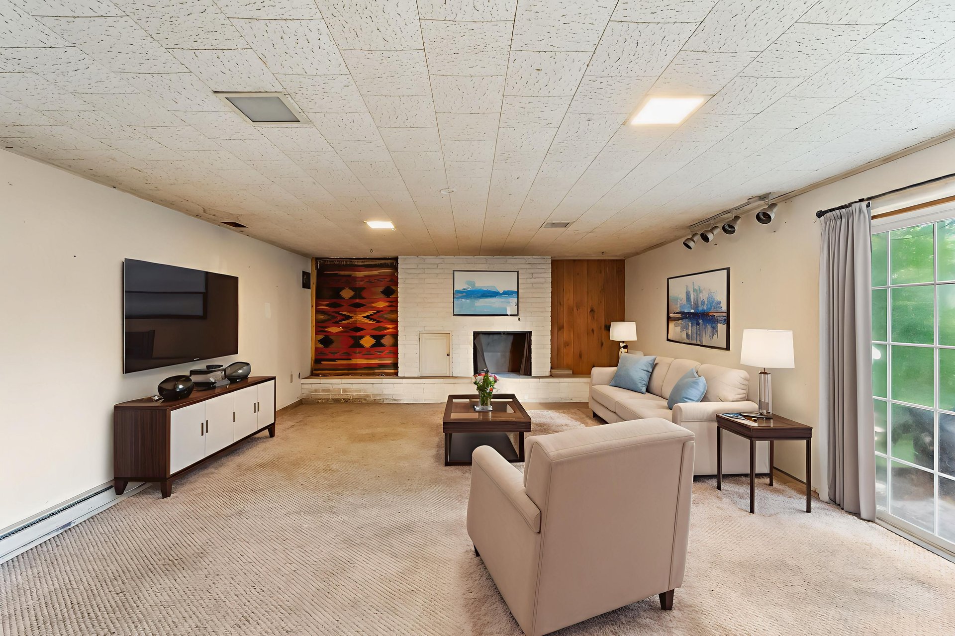 3237 Oakhurst Drive