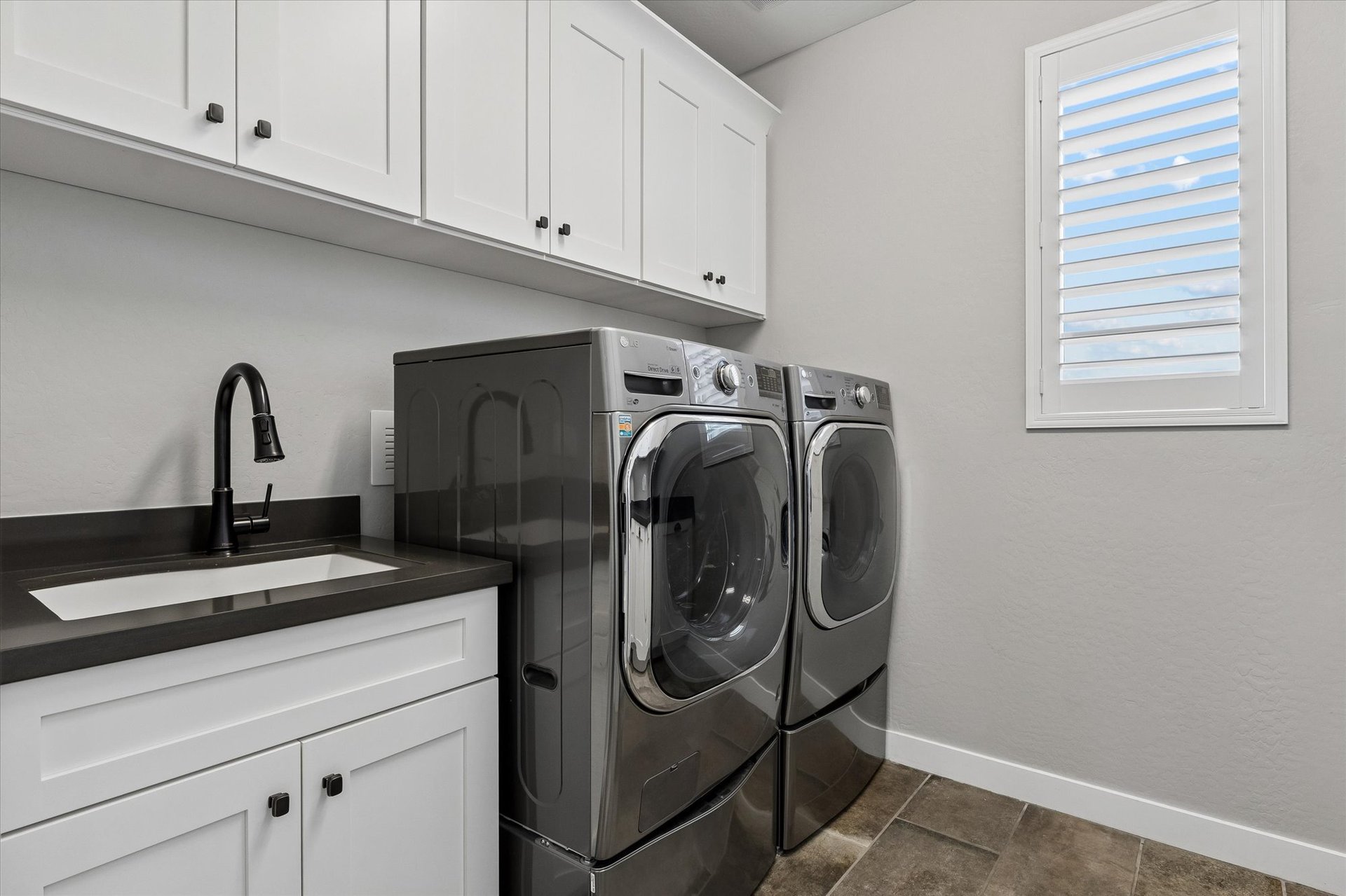 2905 E LOS GATOS DR, Phoenix, AZ 85050