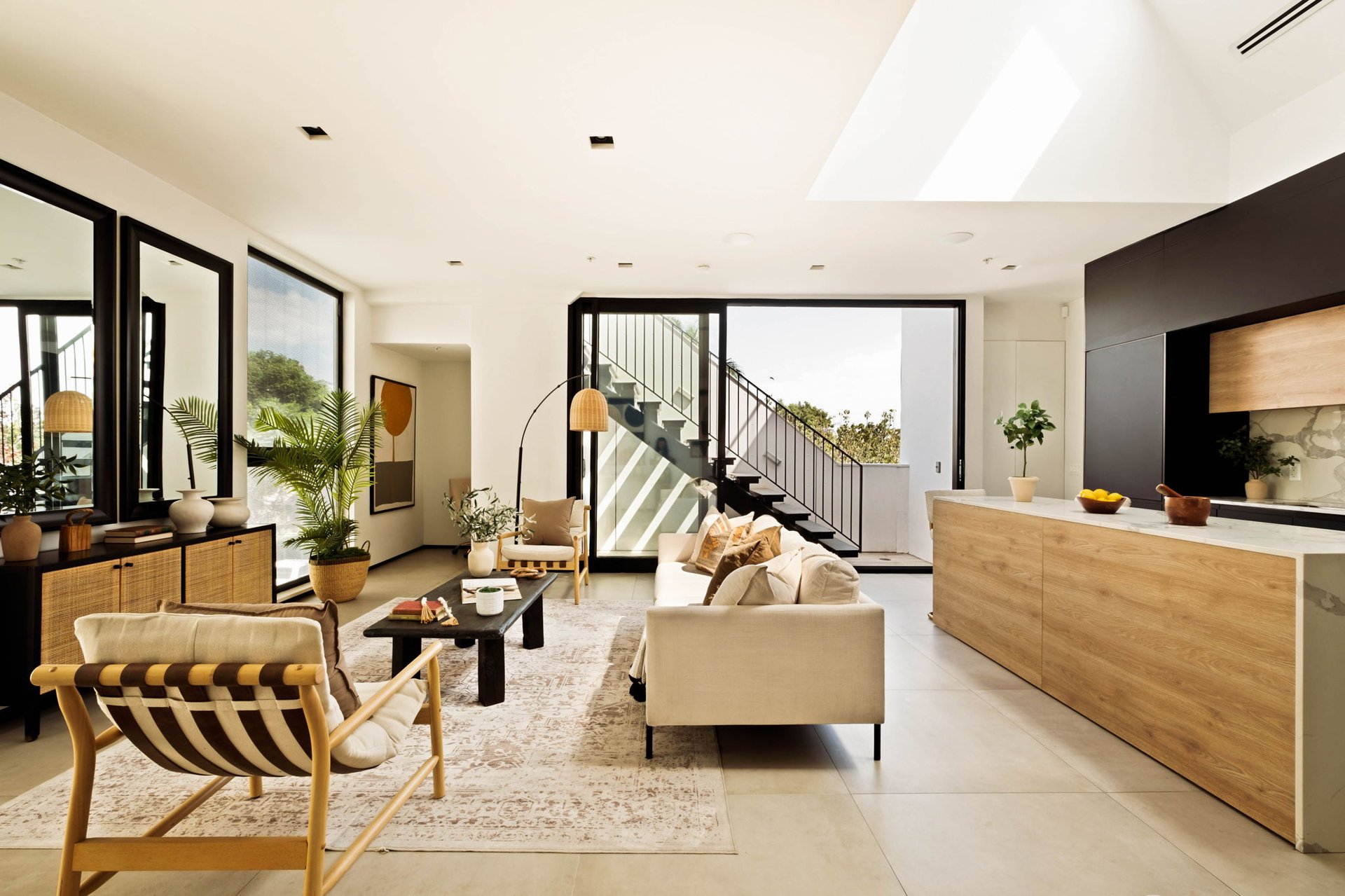 1253 N Sweetzer Ave #5, West Hollywood