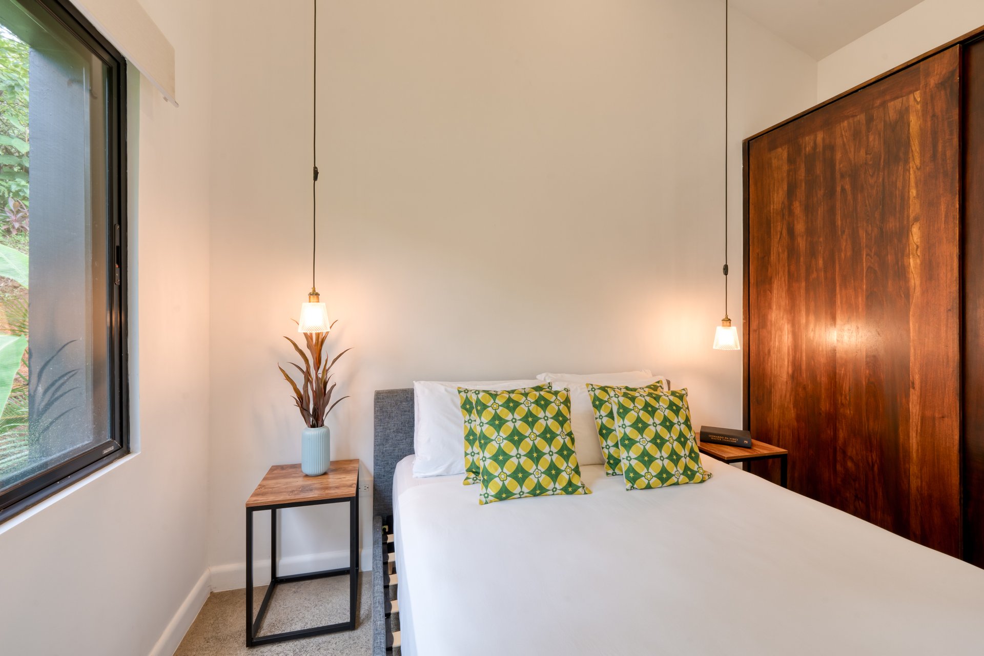 Modern Eco Villa in Central Uvita Only 5 Minutes from Surf Beach