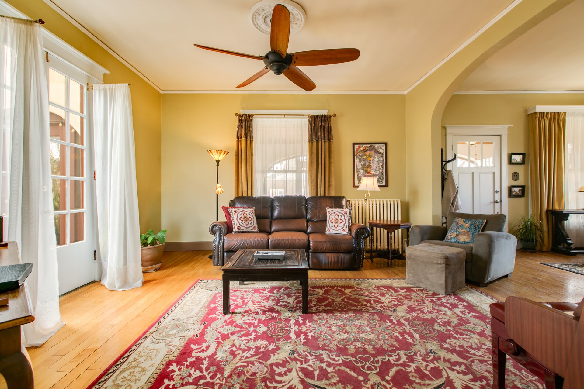 1101 Marquette Ave NW