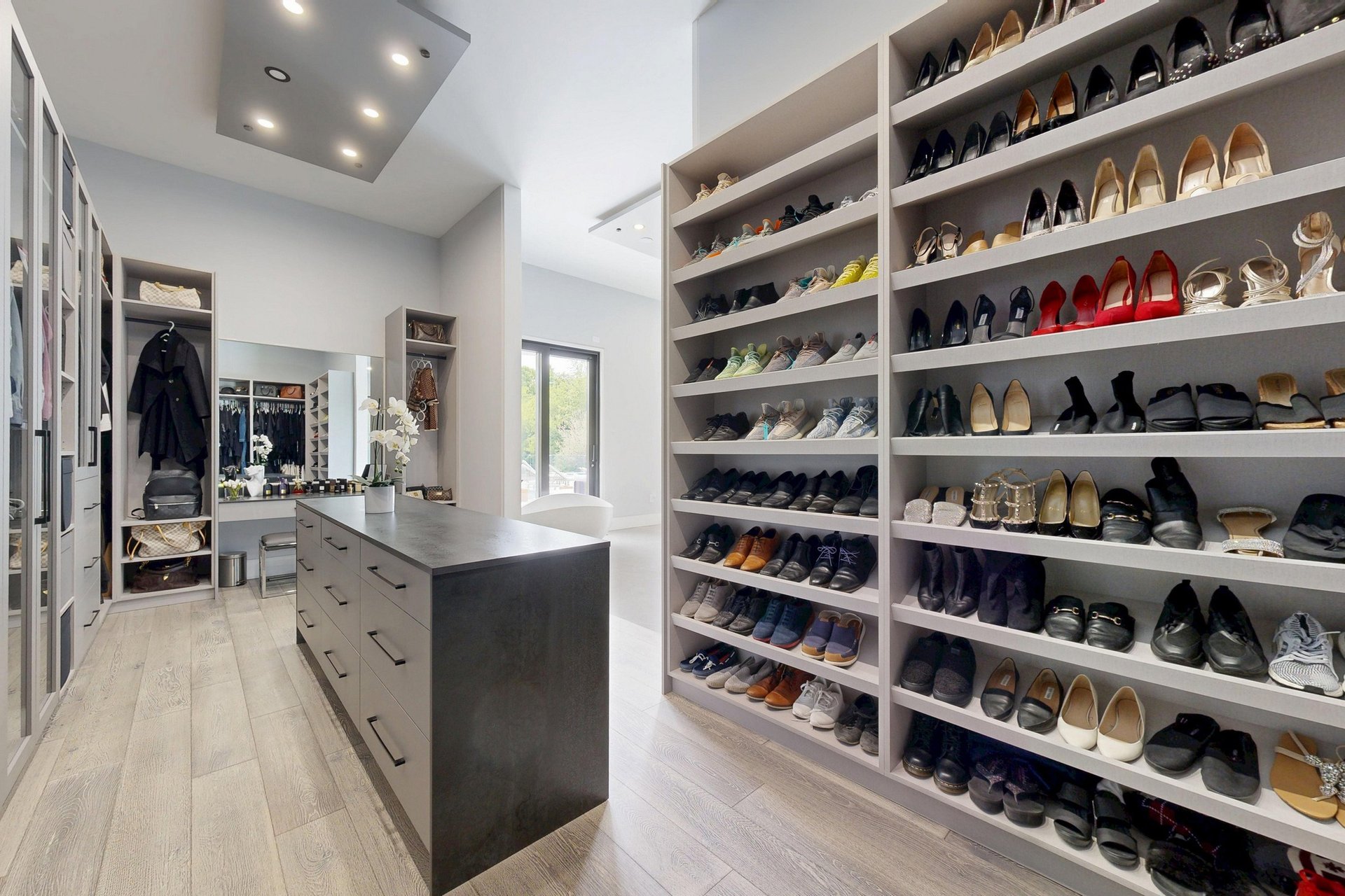 Breathtaking Elegance Throughout