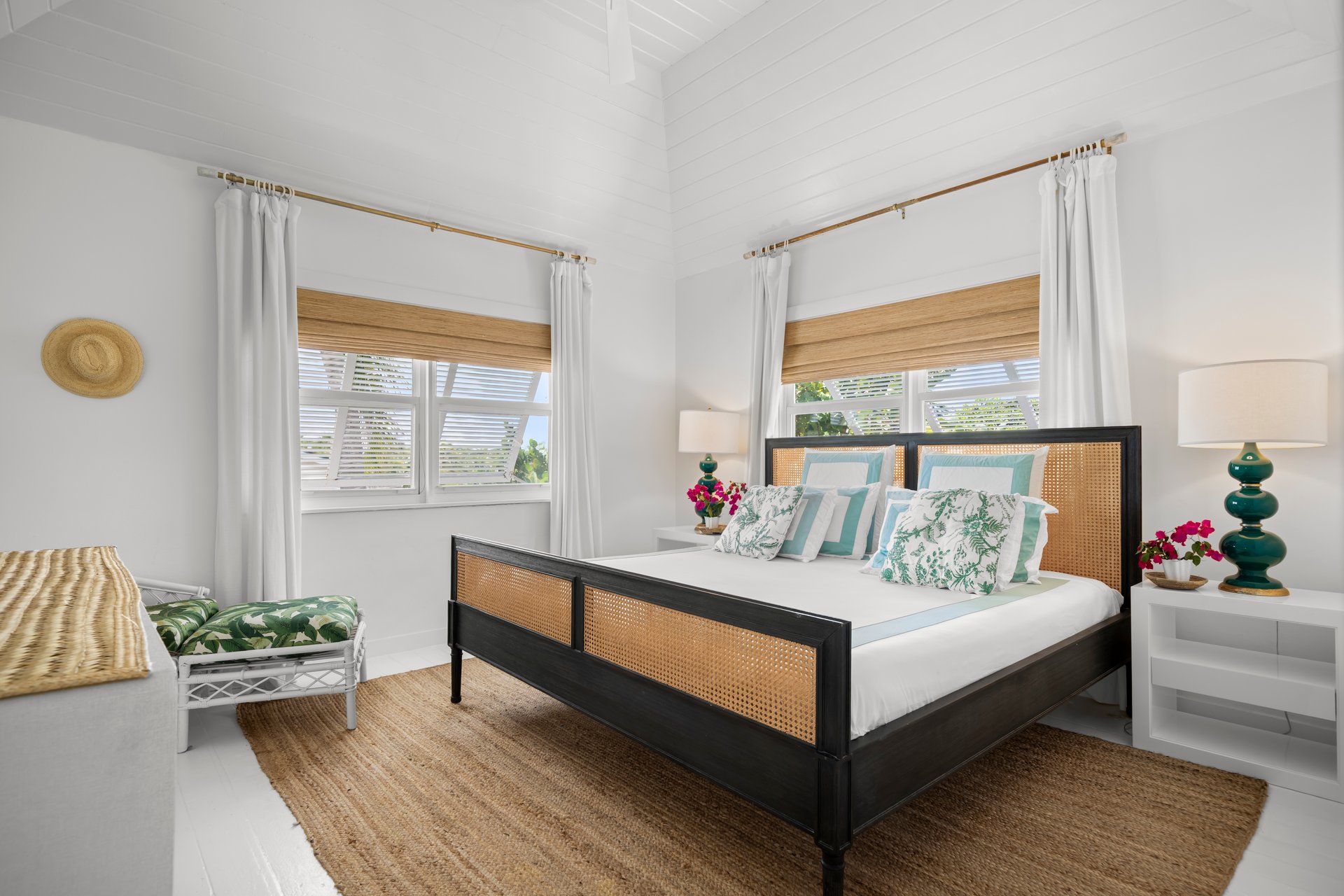 Sea Siren, An Oceanfront Retreat in Harbour Island