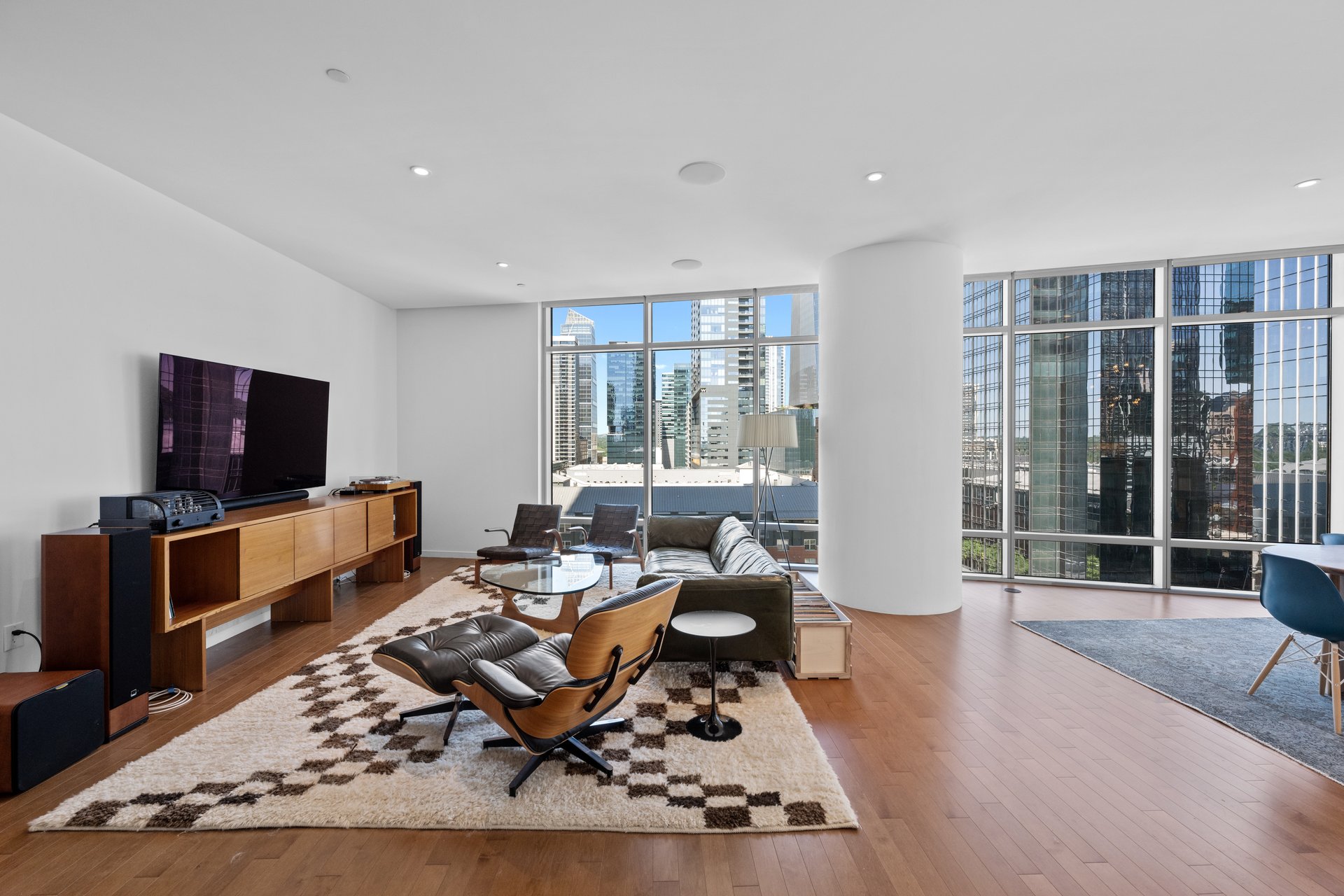 200 Congress Ave #12E