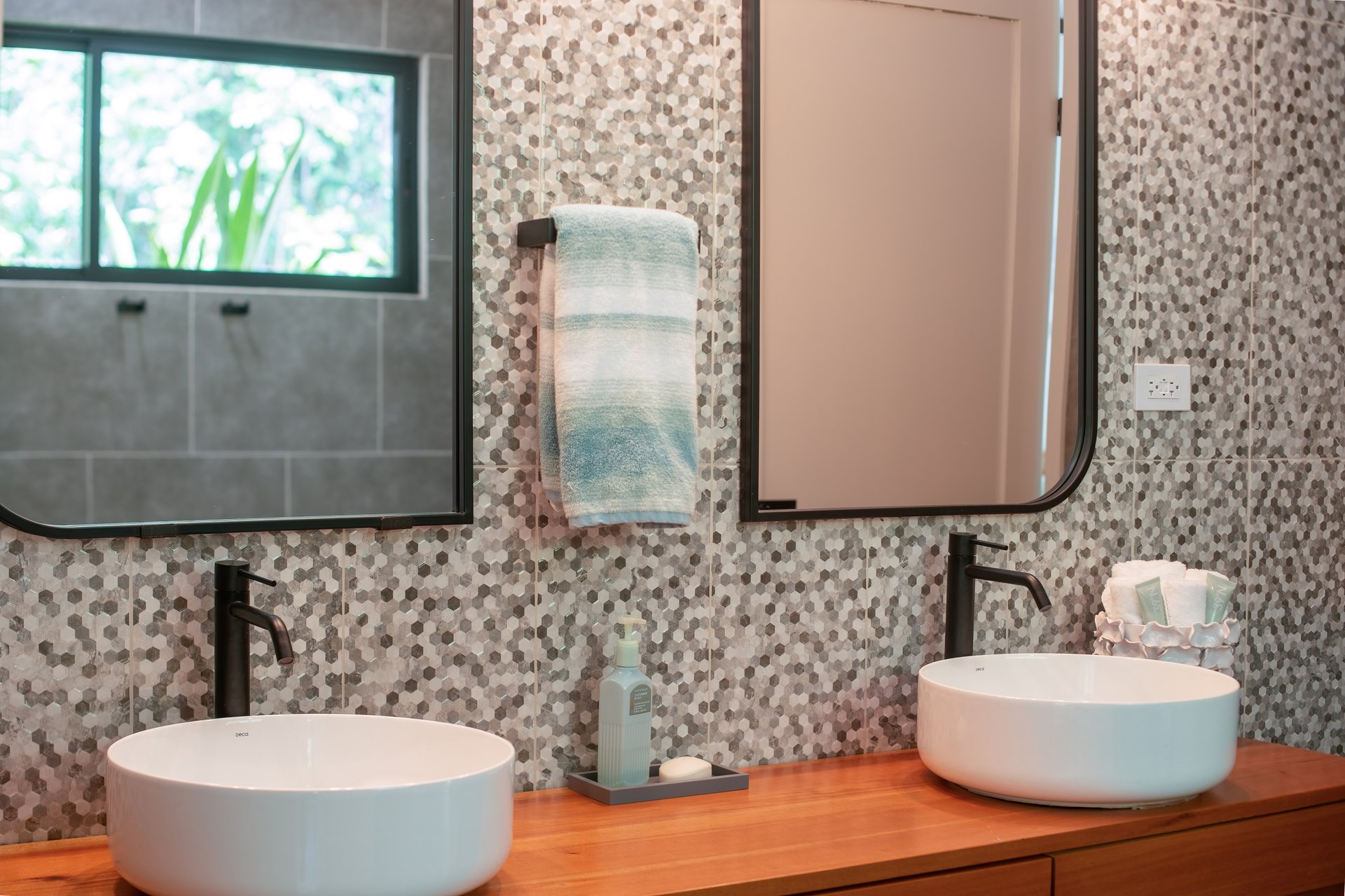 Casa Oropéndula - Modern Jungle Home for Sale Near Dominical, Costa Rica | 3BR, 2.5BA, 3.44 Acres with Creek