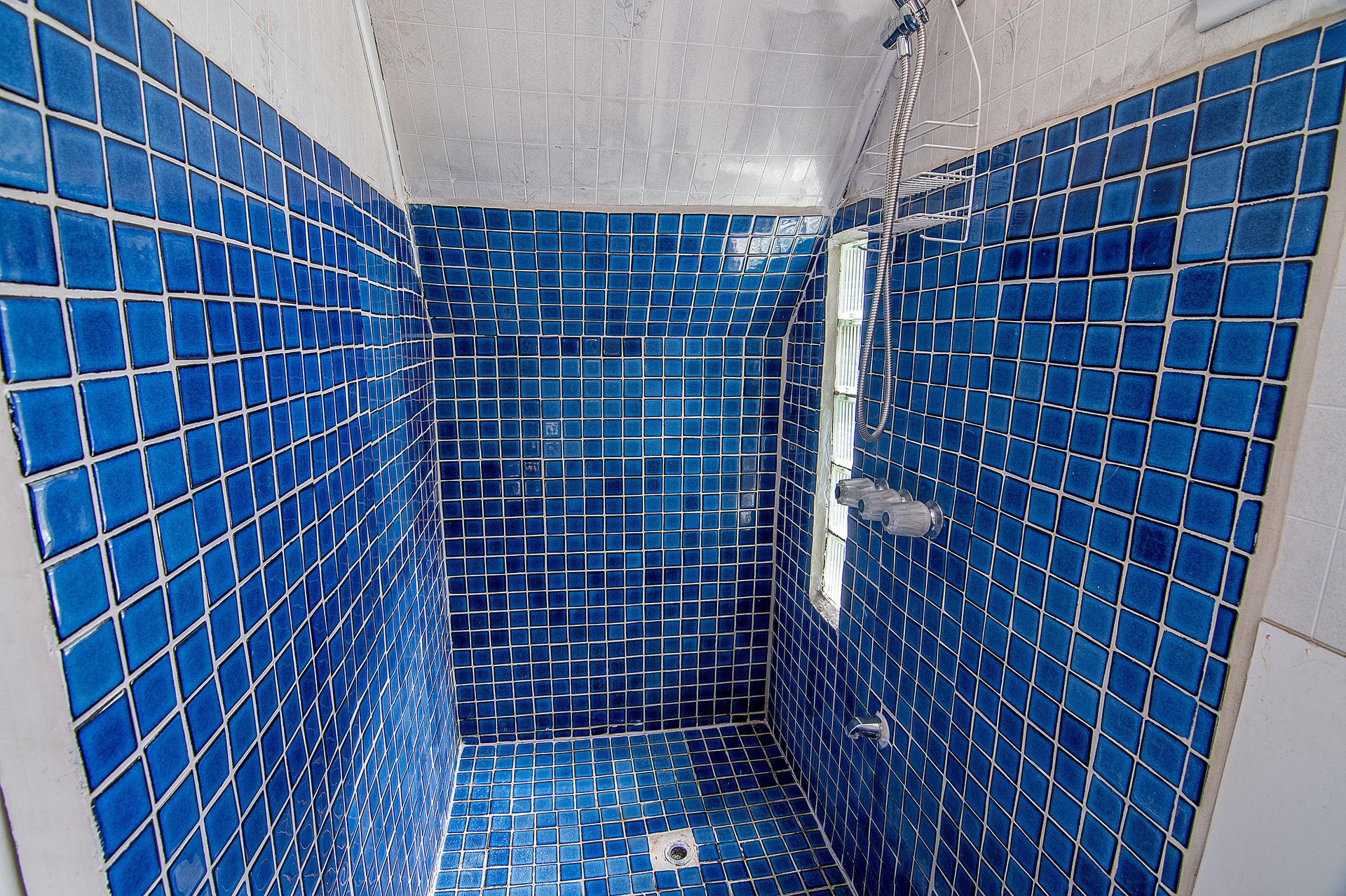 6131 Glen Tower St.