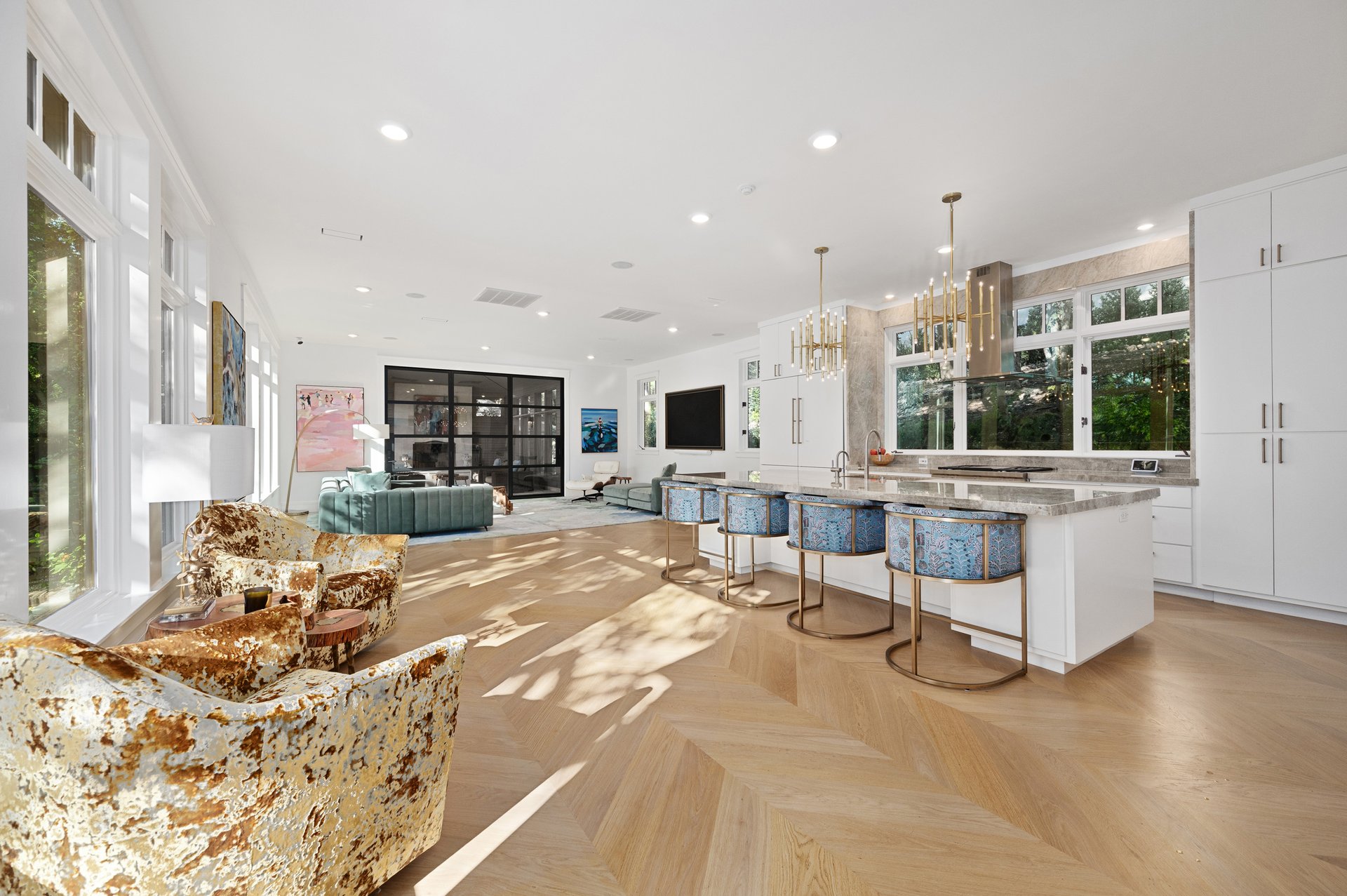 2406 Pemberton Parkway