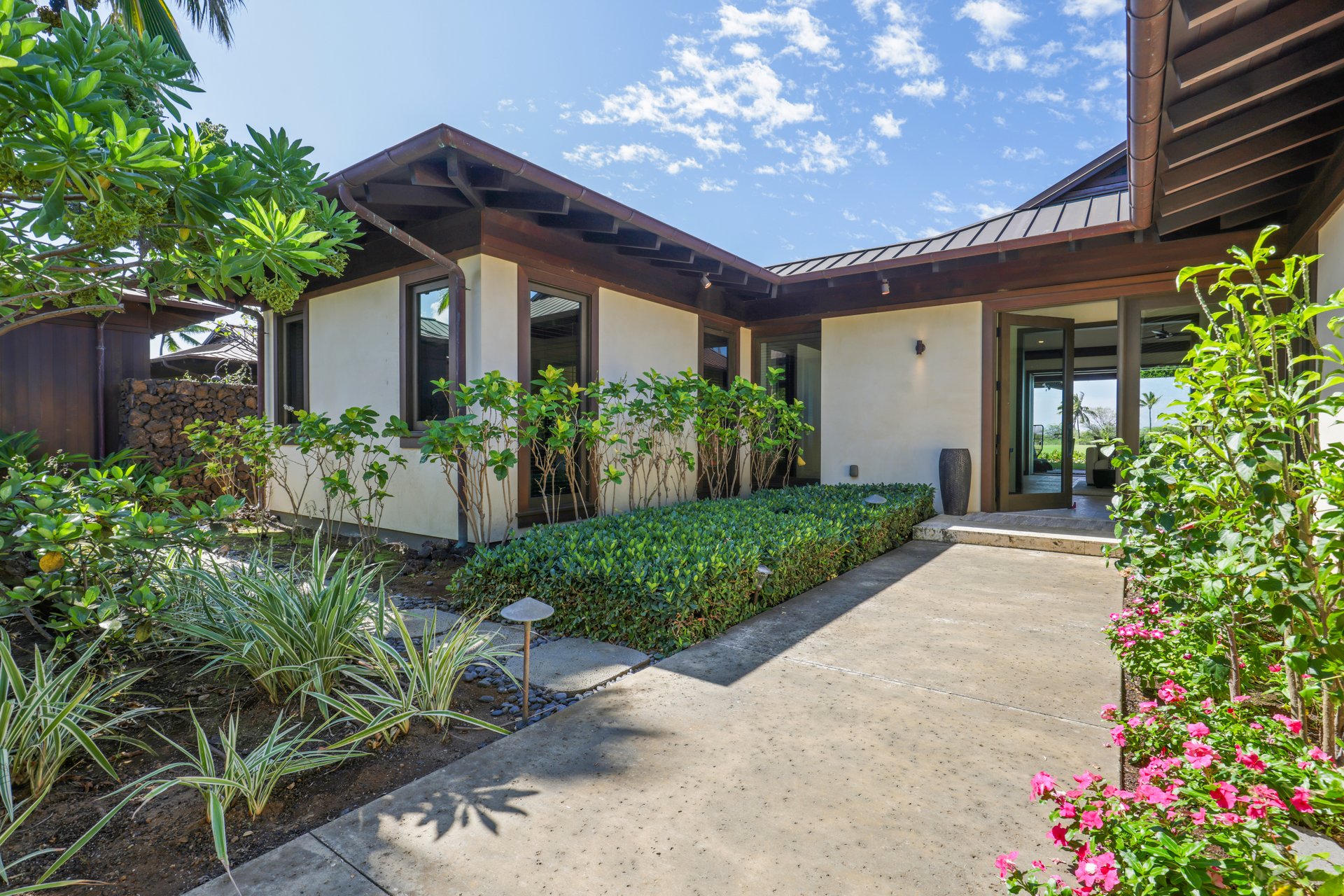 Hale ʻAlani 11