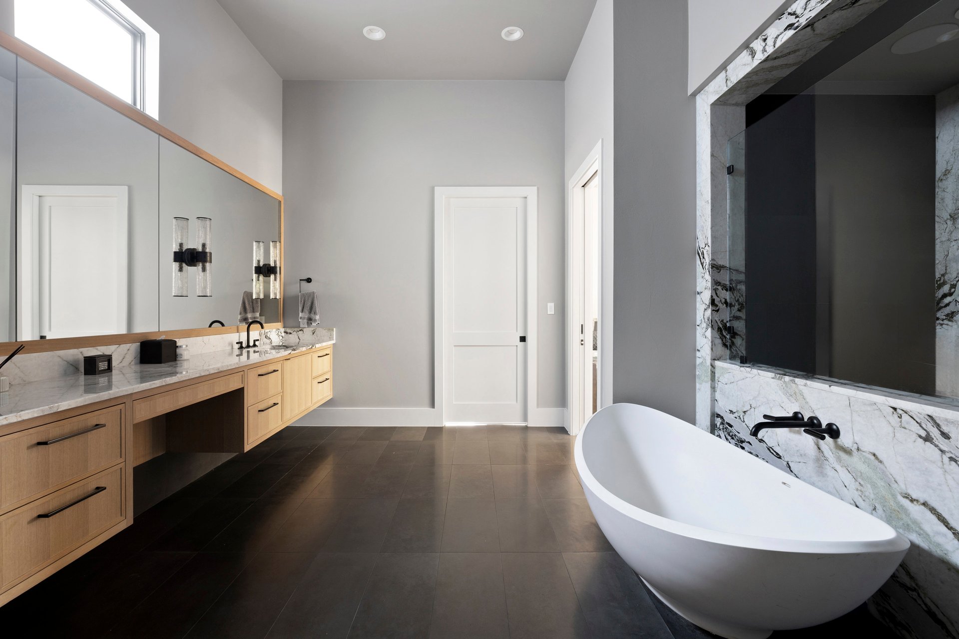 4211 Watersedge Cove
