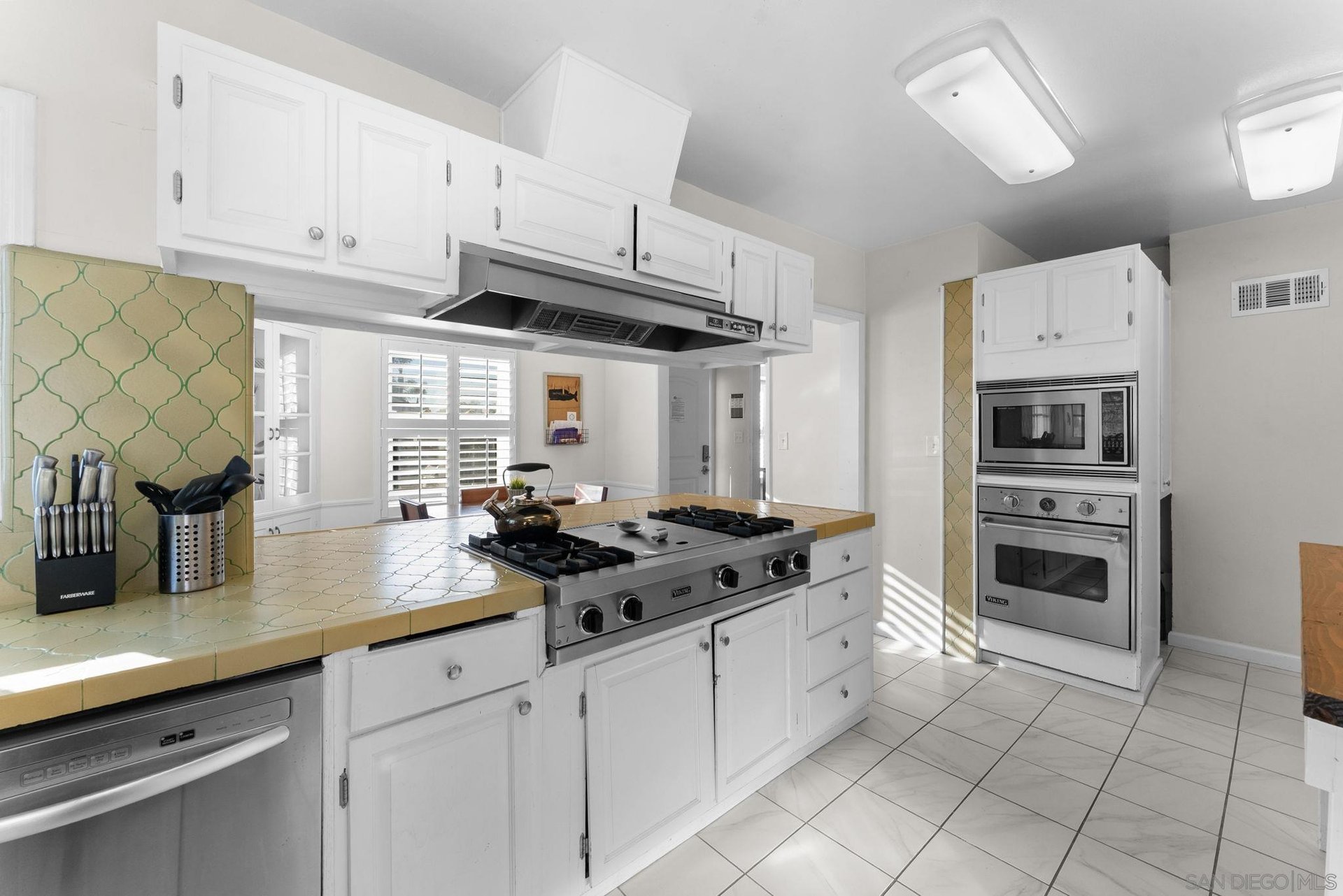 7005 Draper Ave, La Jolla, CA 92037