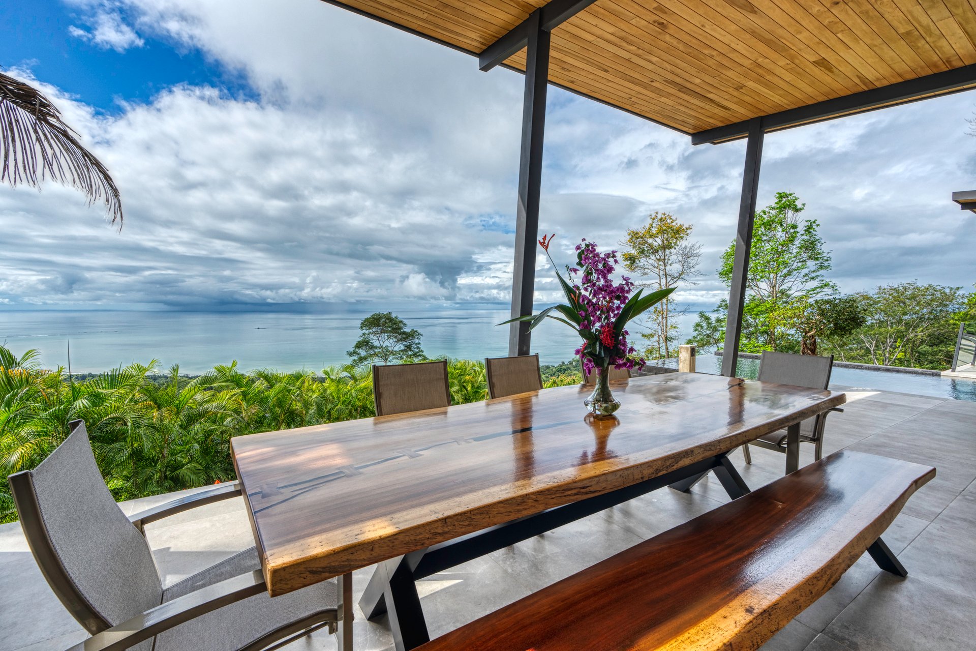 Hermosa Retreat Villa in the Heart of Costa Rica