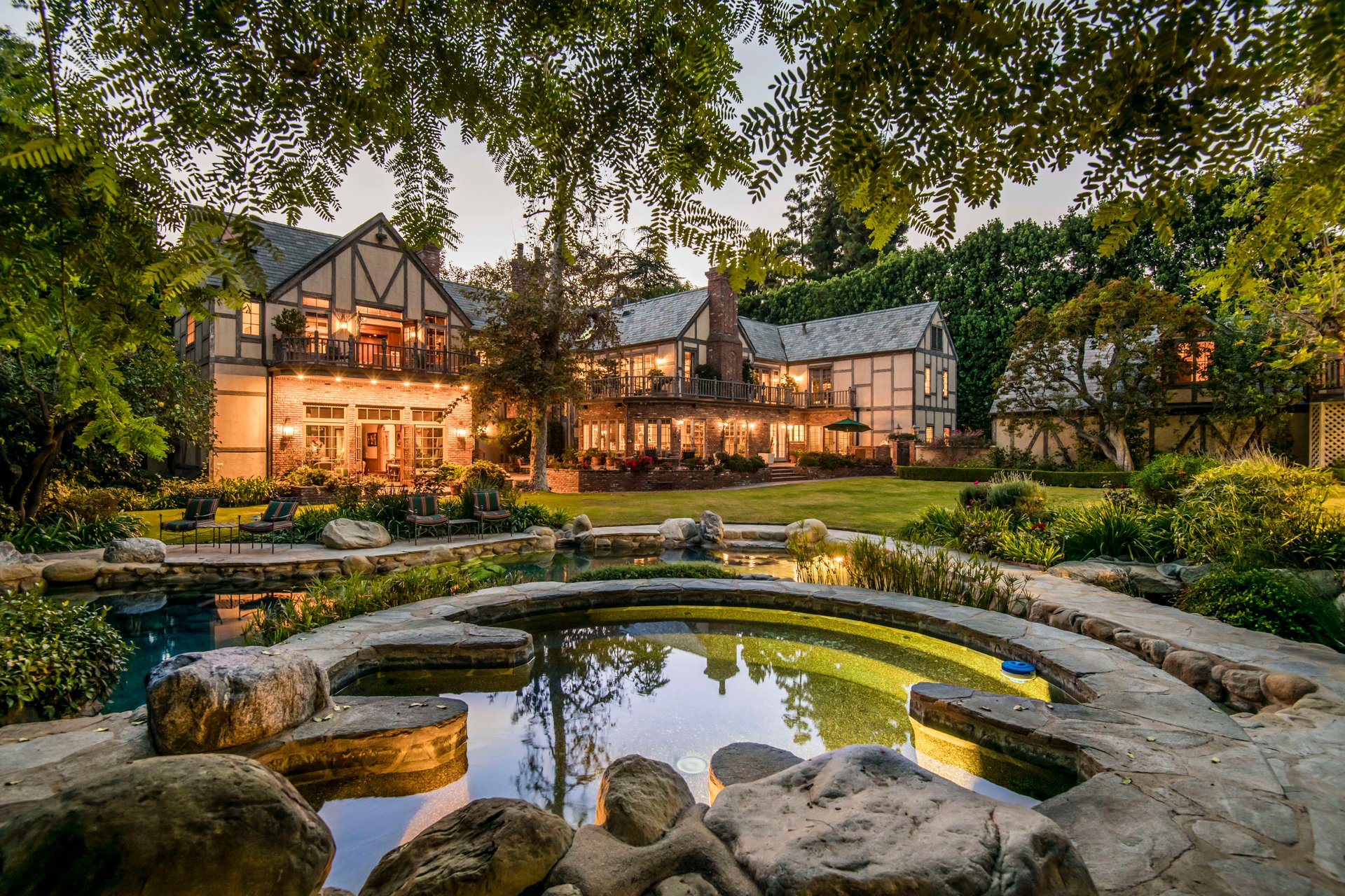 1005 Woodland Drive