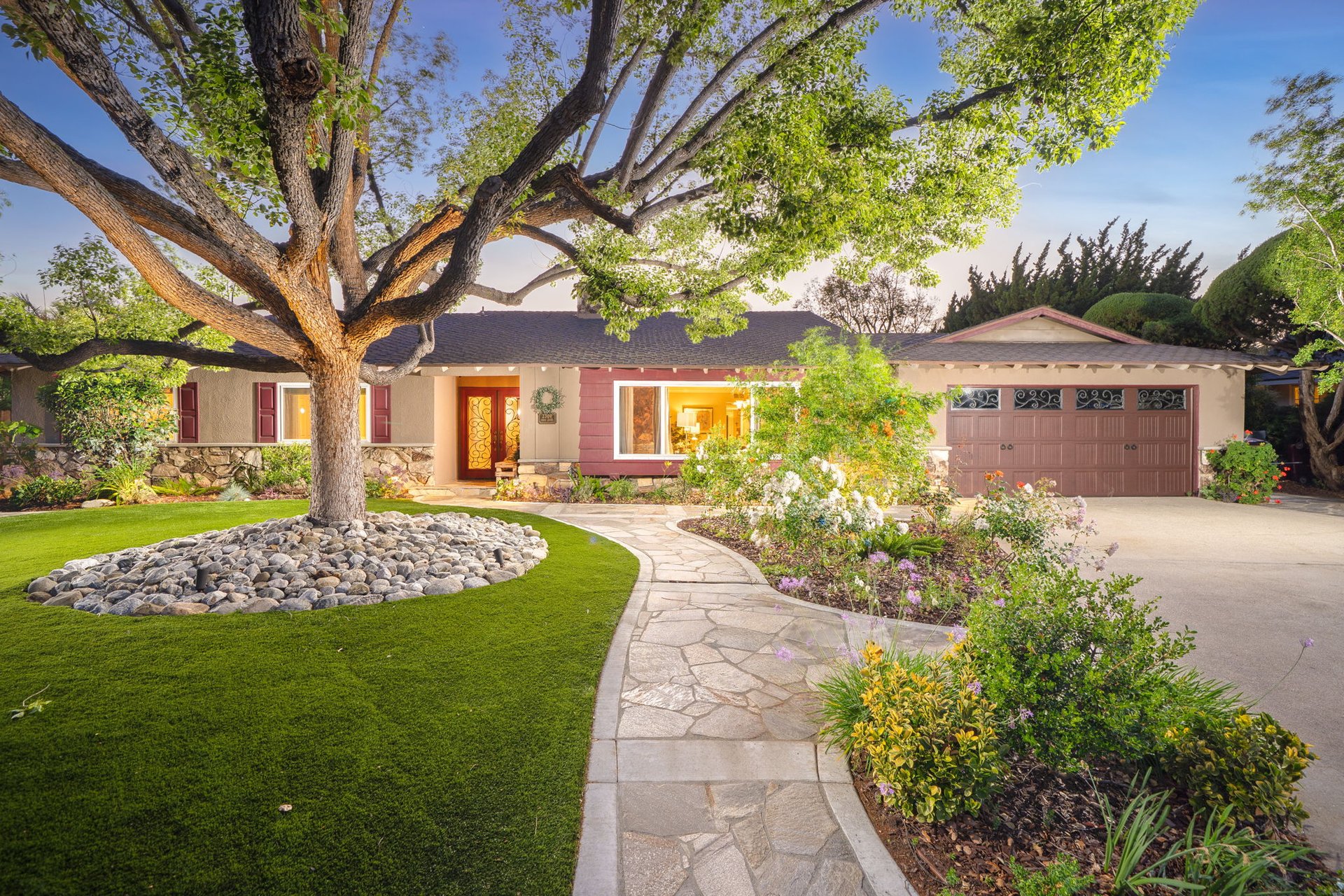 2309 Perry Court