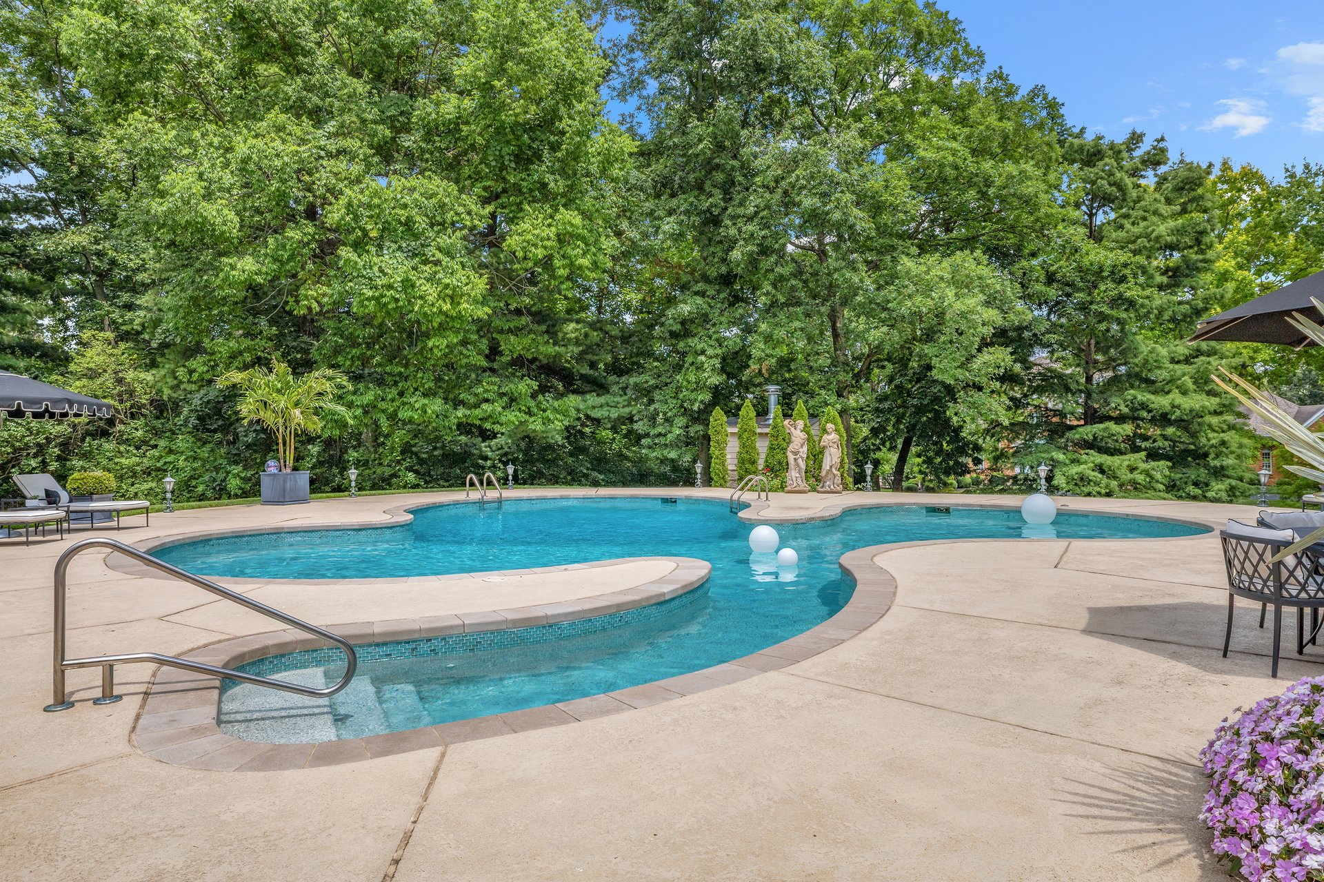 456 Sheffield Estate Drive