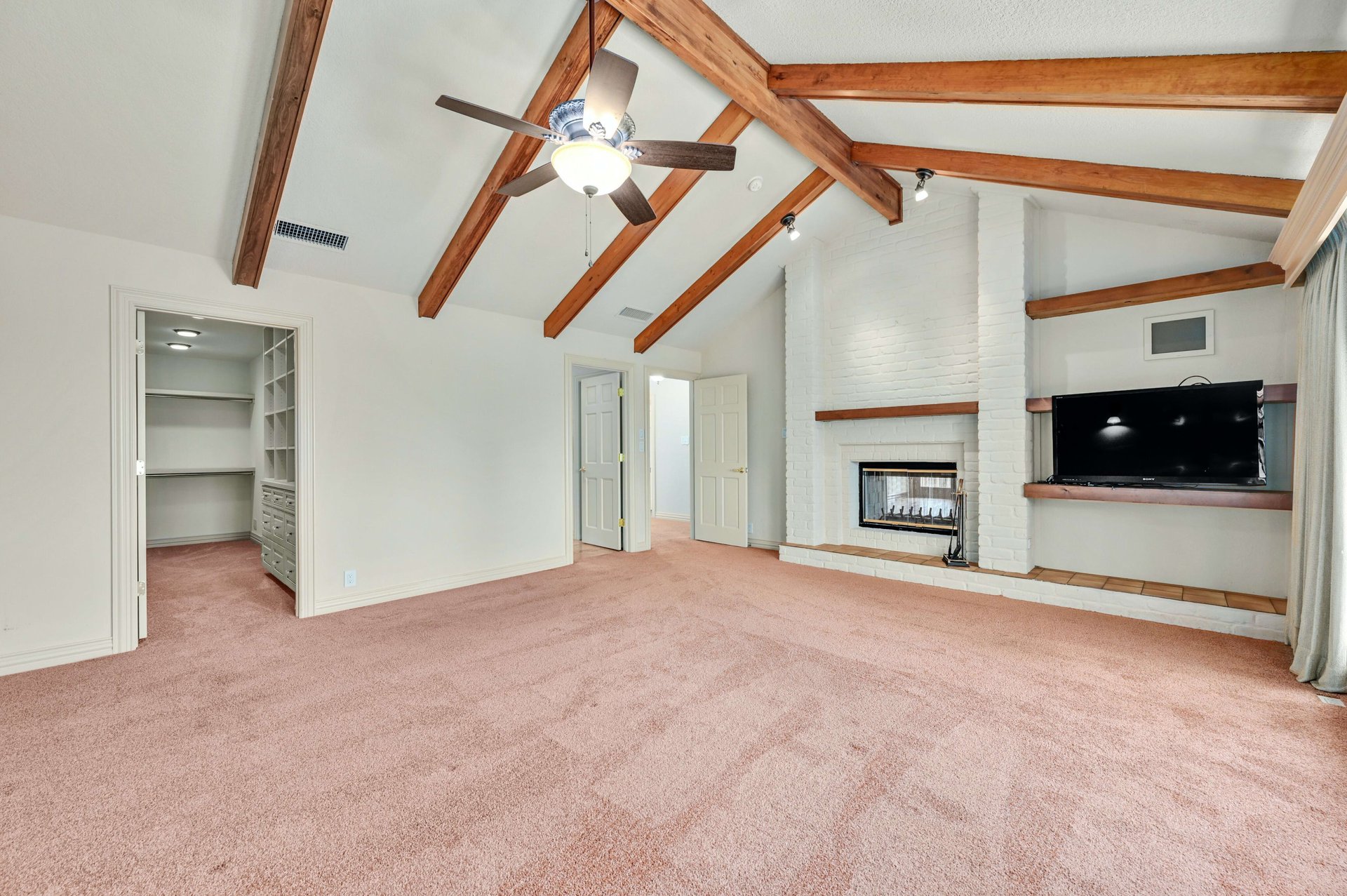 5711 Sam Houston Cir