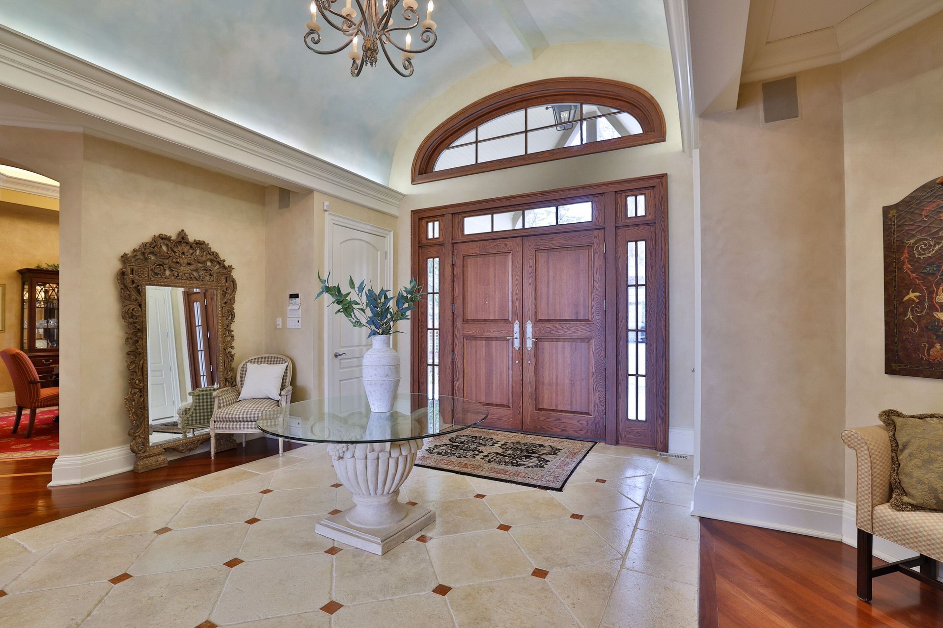 872 Whittier Cres