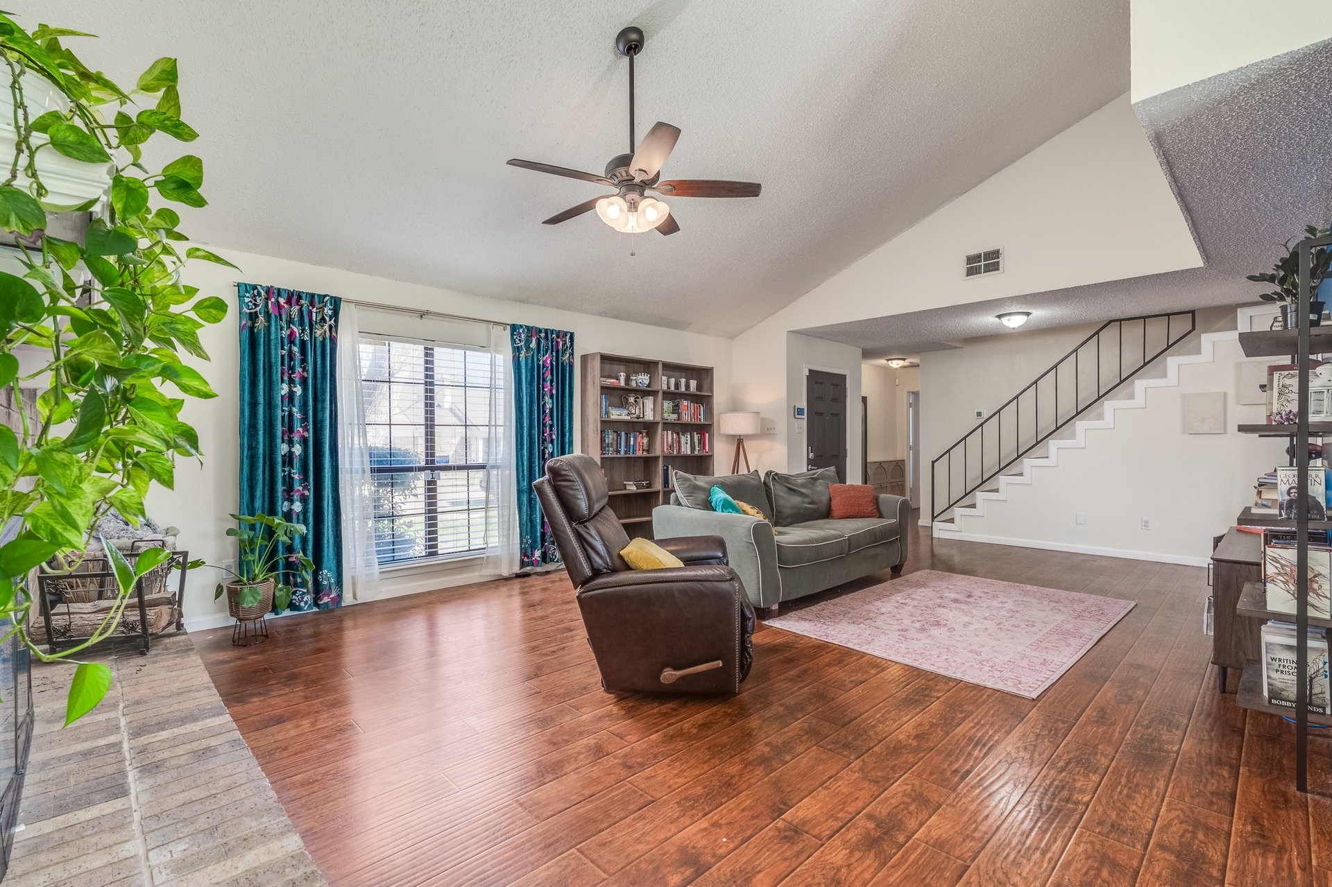 2735 Naples Drive