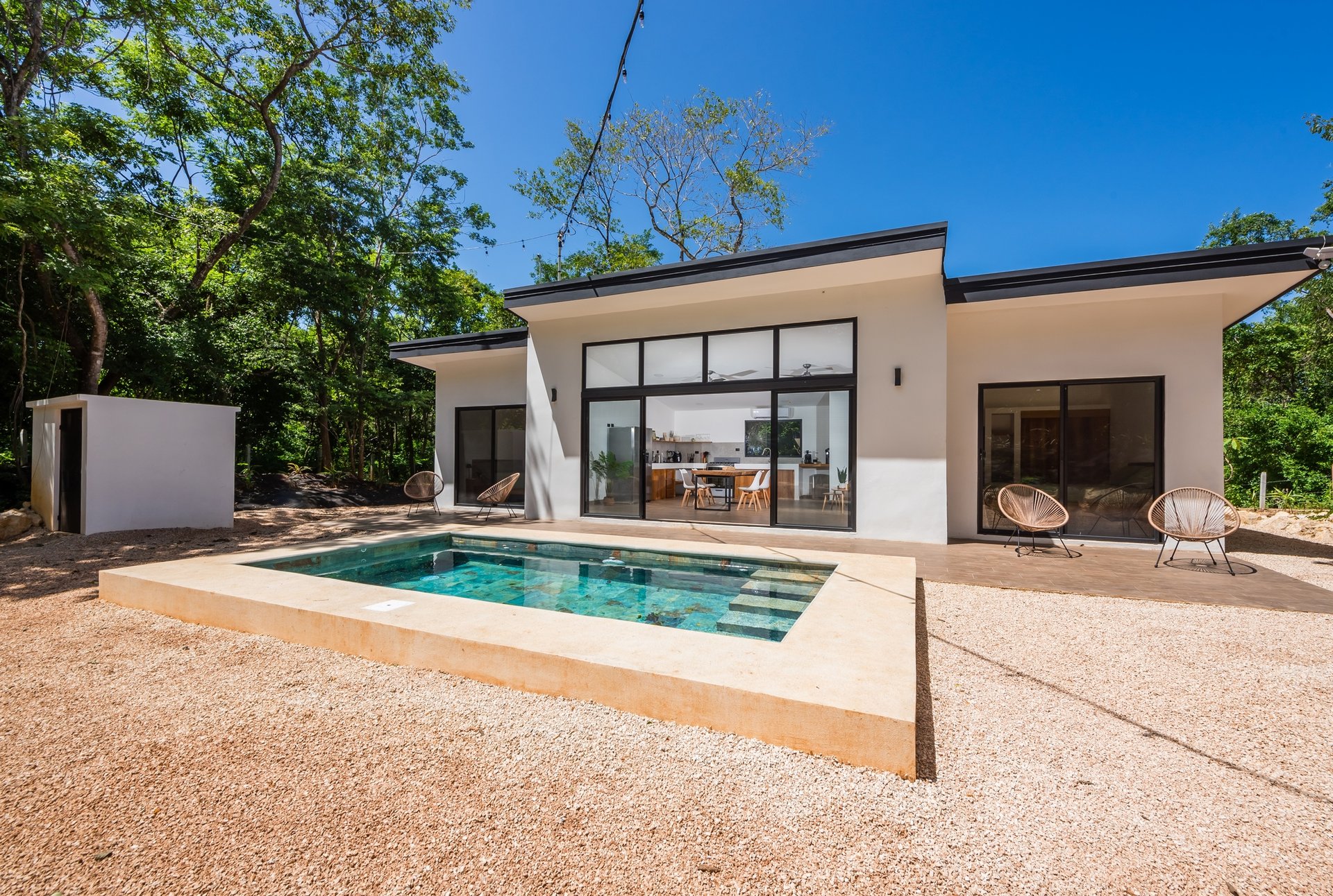 V-Caro Ju | Furnished Villa with Pool, Guest Cottage, and 4,603 m² Expansion Lot Just 15 Minutes from Tamarindo