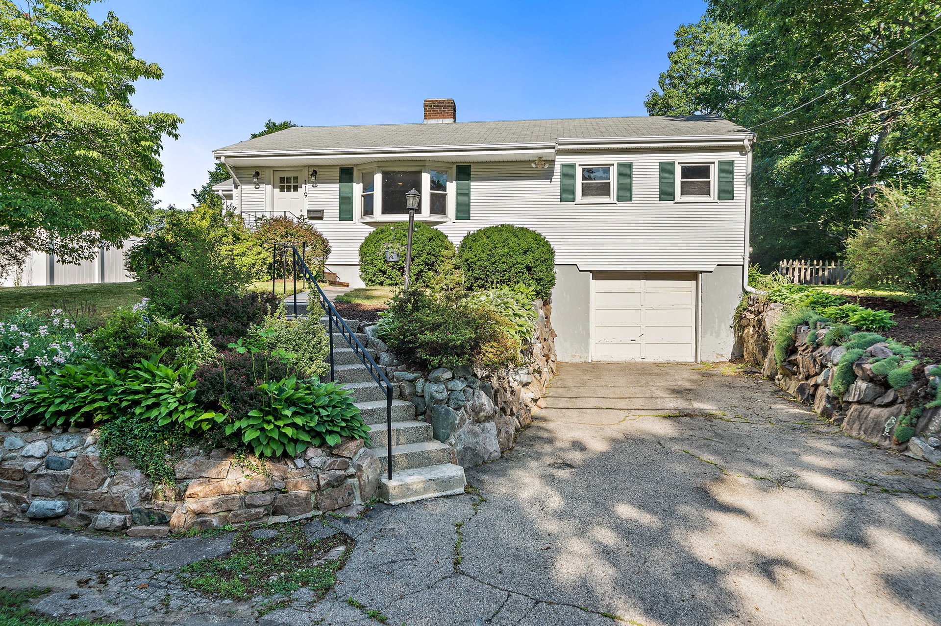 119 Ledgewood Rd