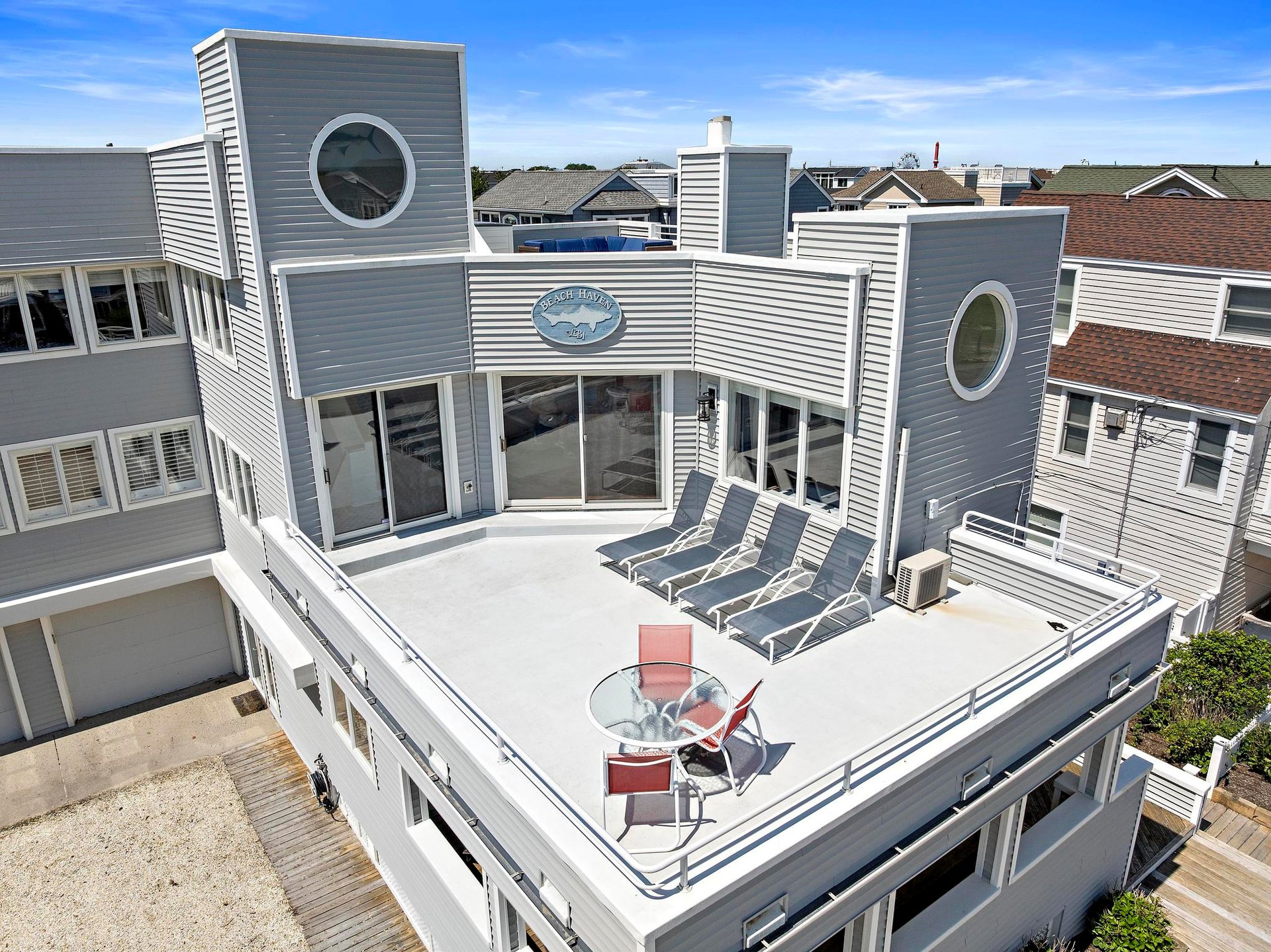 10 11th Street