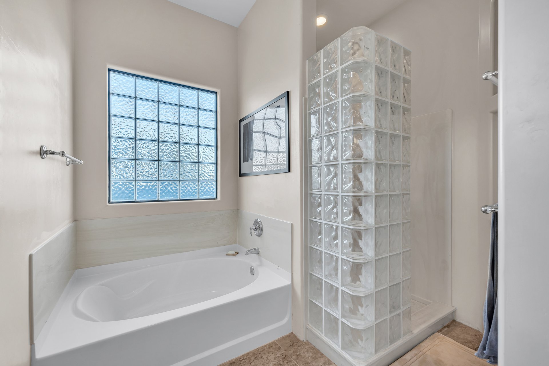 17117 W Dale Lane