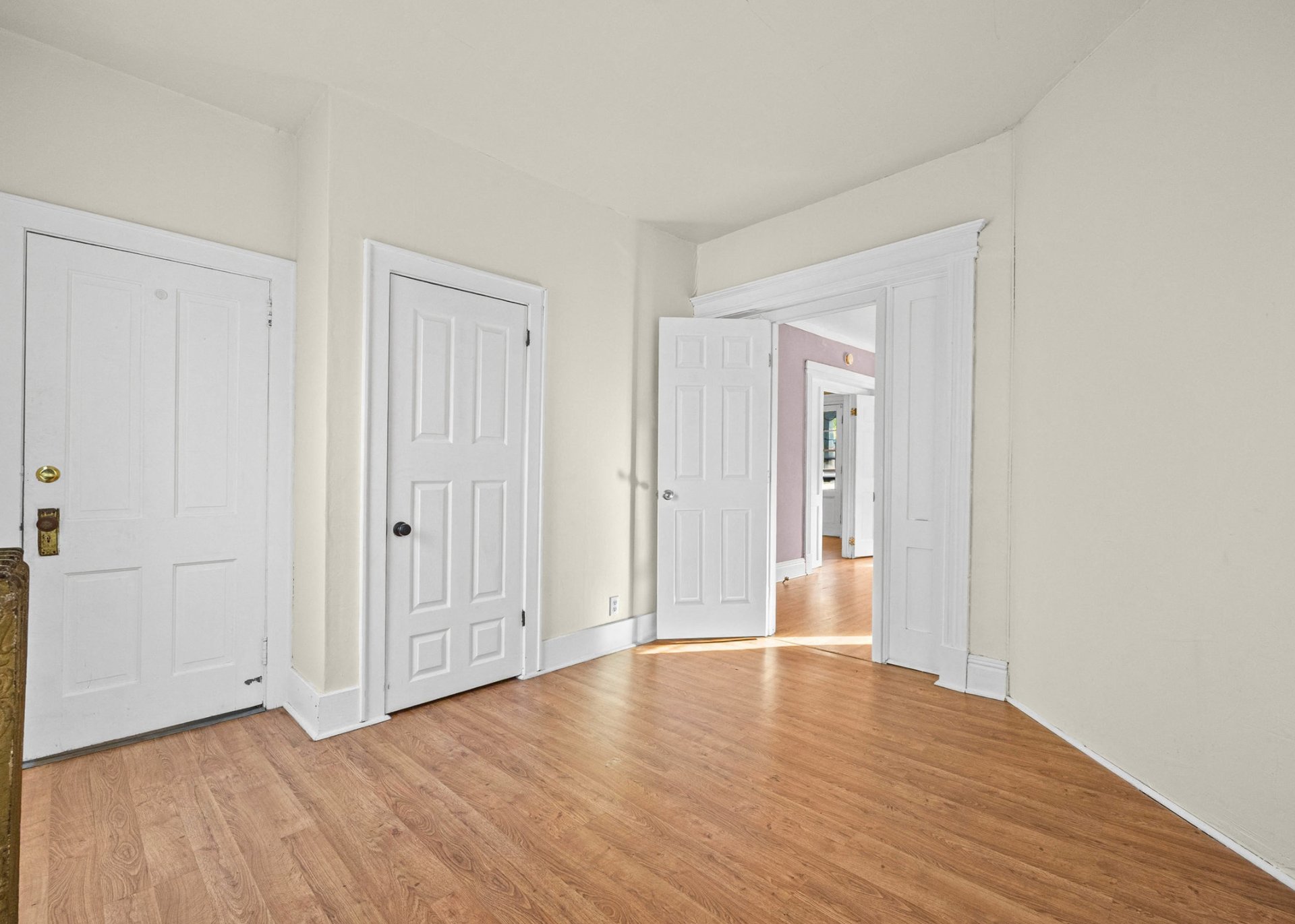 194-196 Pulteney St Geneva NY | 2-Unit Duplex for Sale