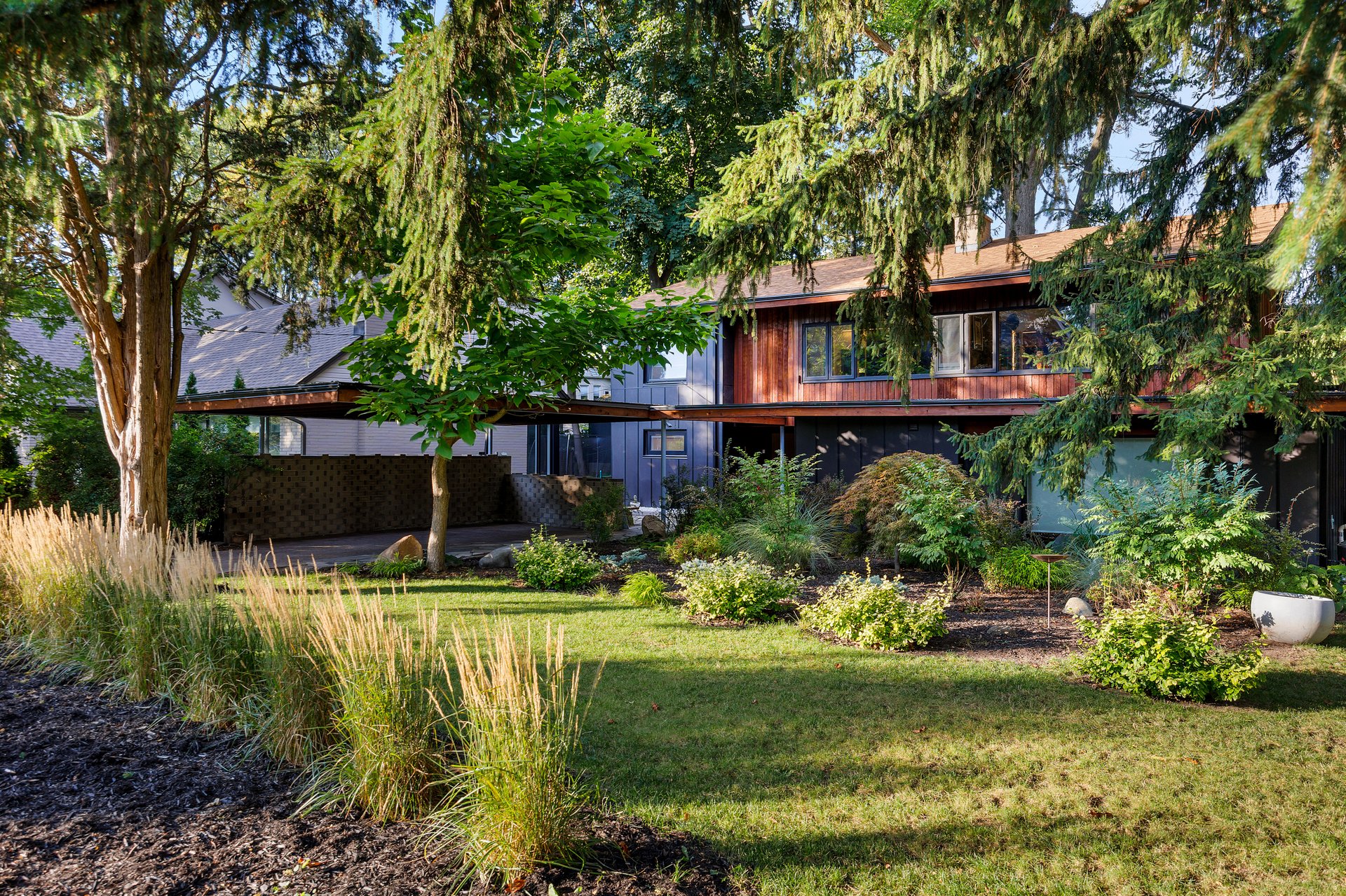 Kingsway Mid-Century Modern