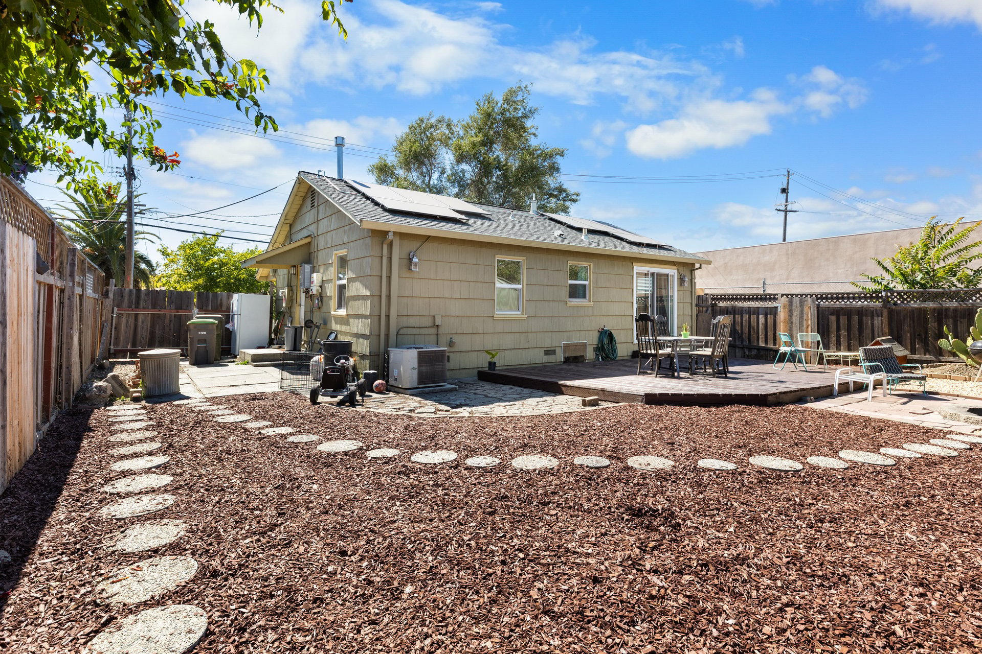 516 Suisun St