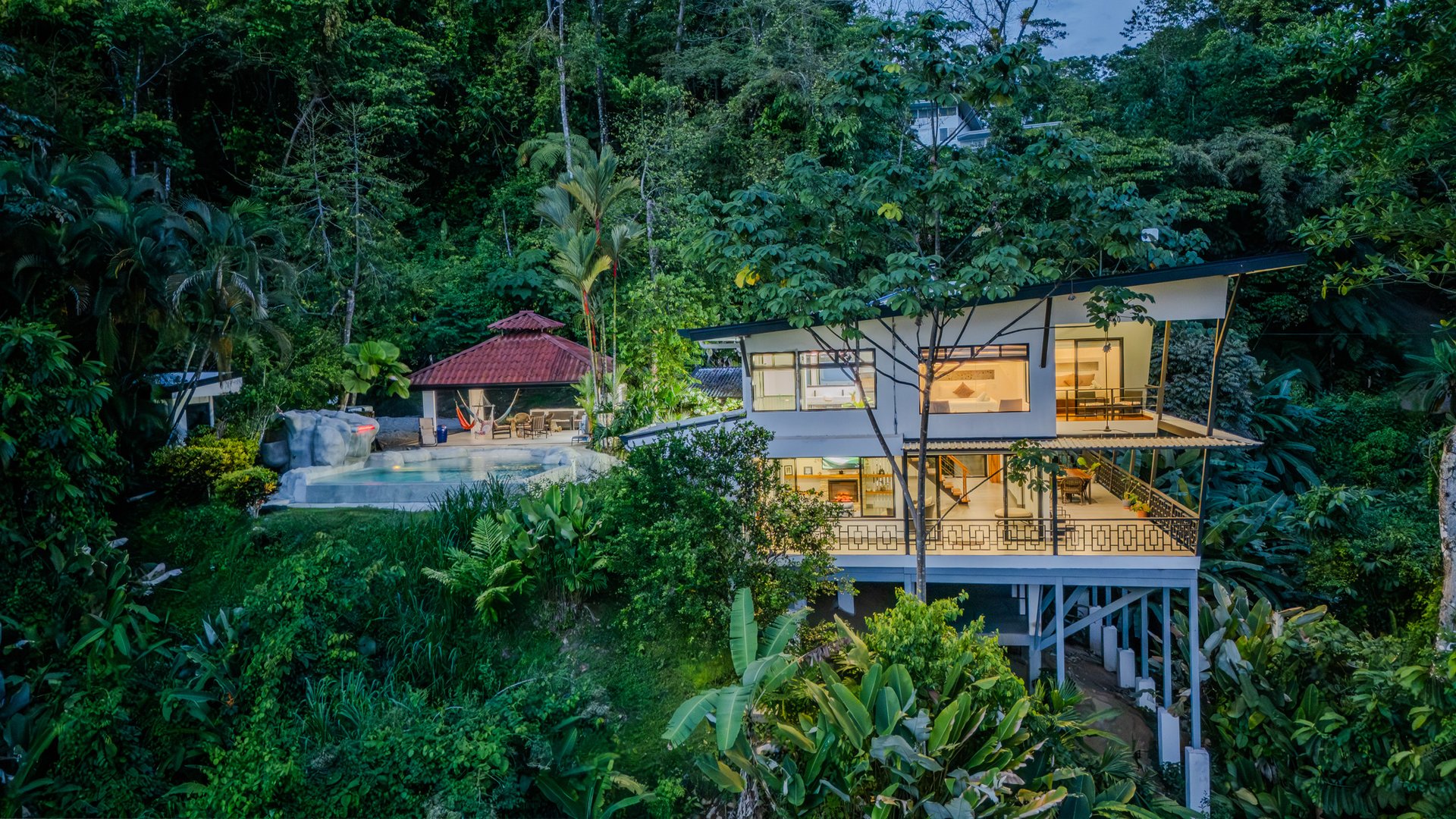 Casa La Roca, Whale's Tail 3 Bedroom Home In Uvita!