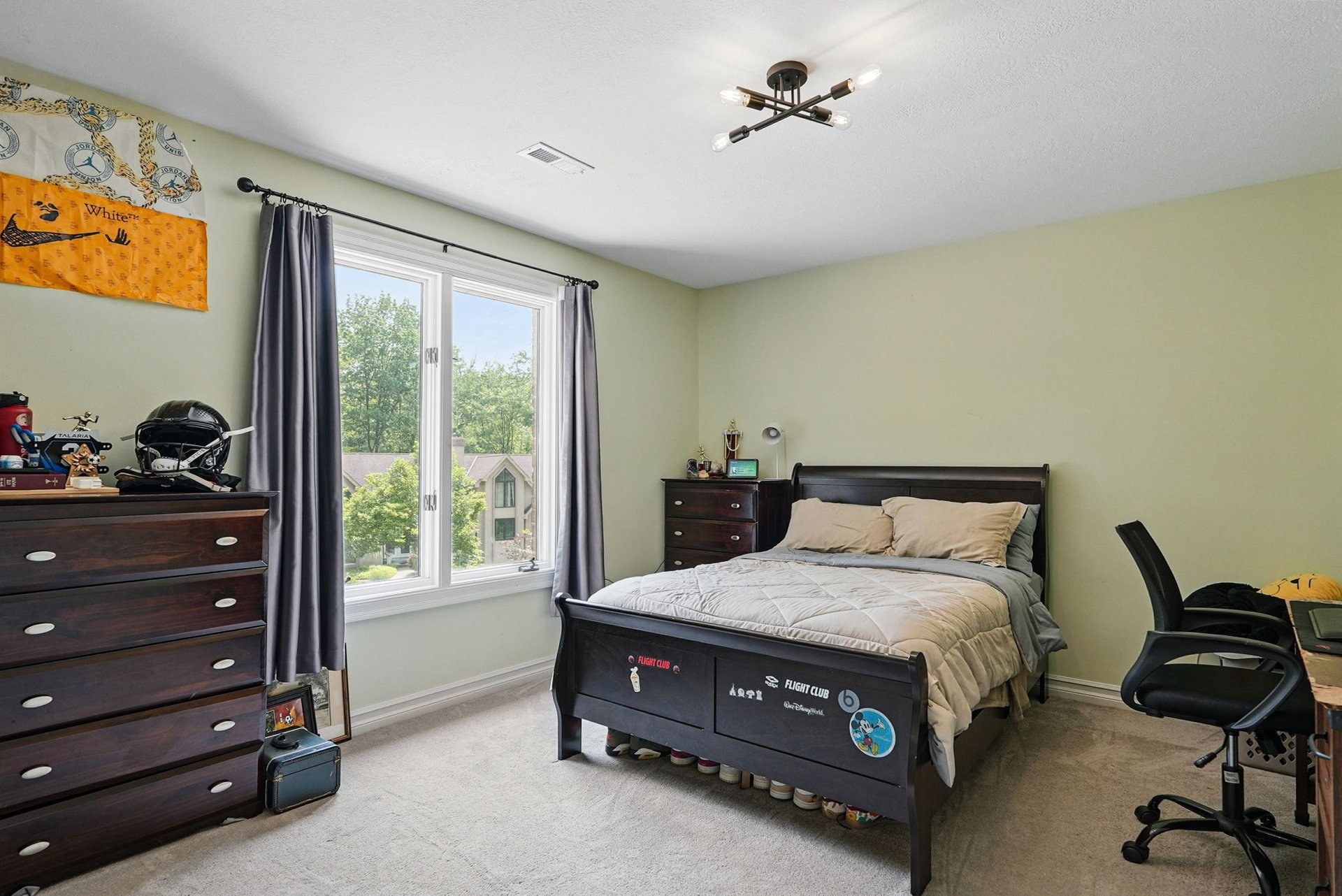 559 Normandy Ct