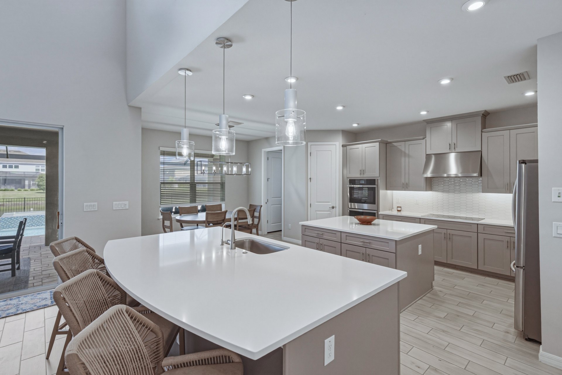 6978 BRADBURY CIR