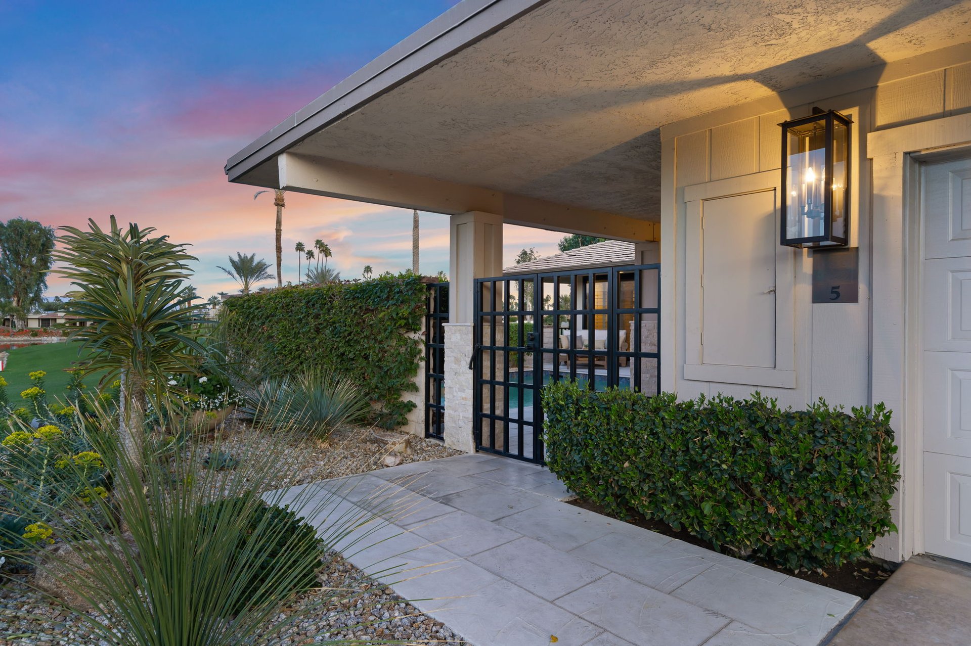 5 Radcliff Court