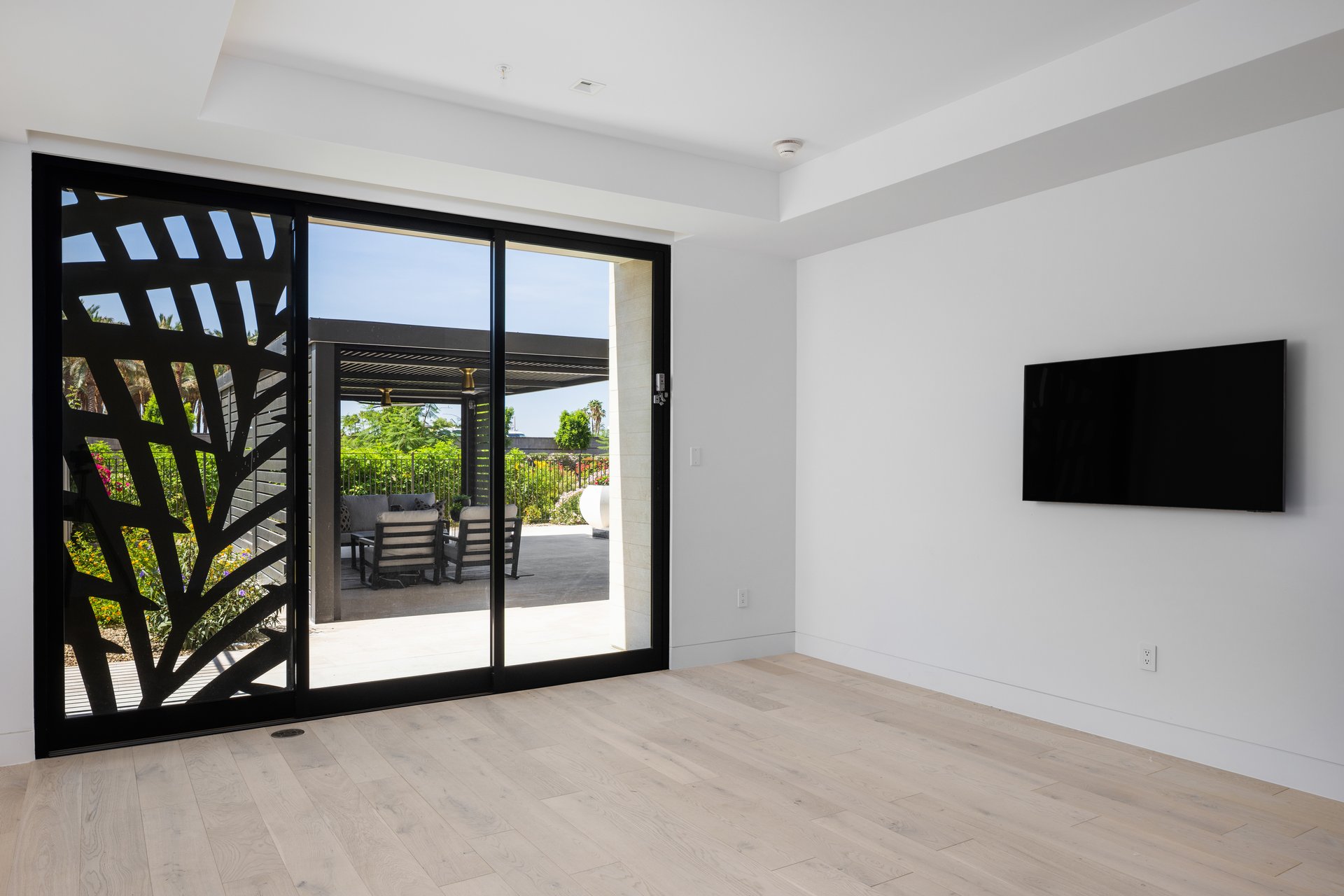 6587 N PALMERAIE Boulevard, 1050
