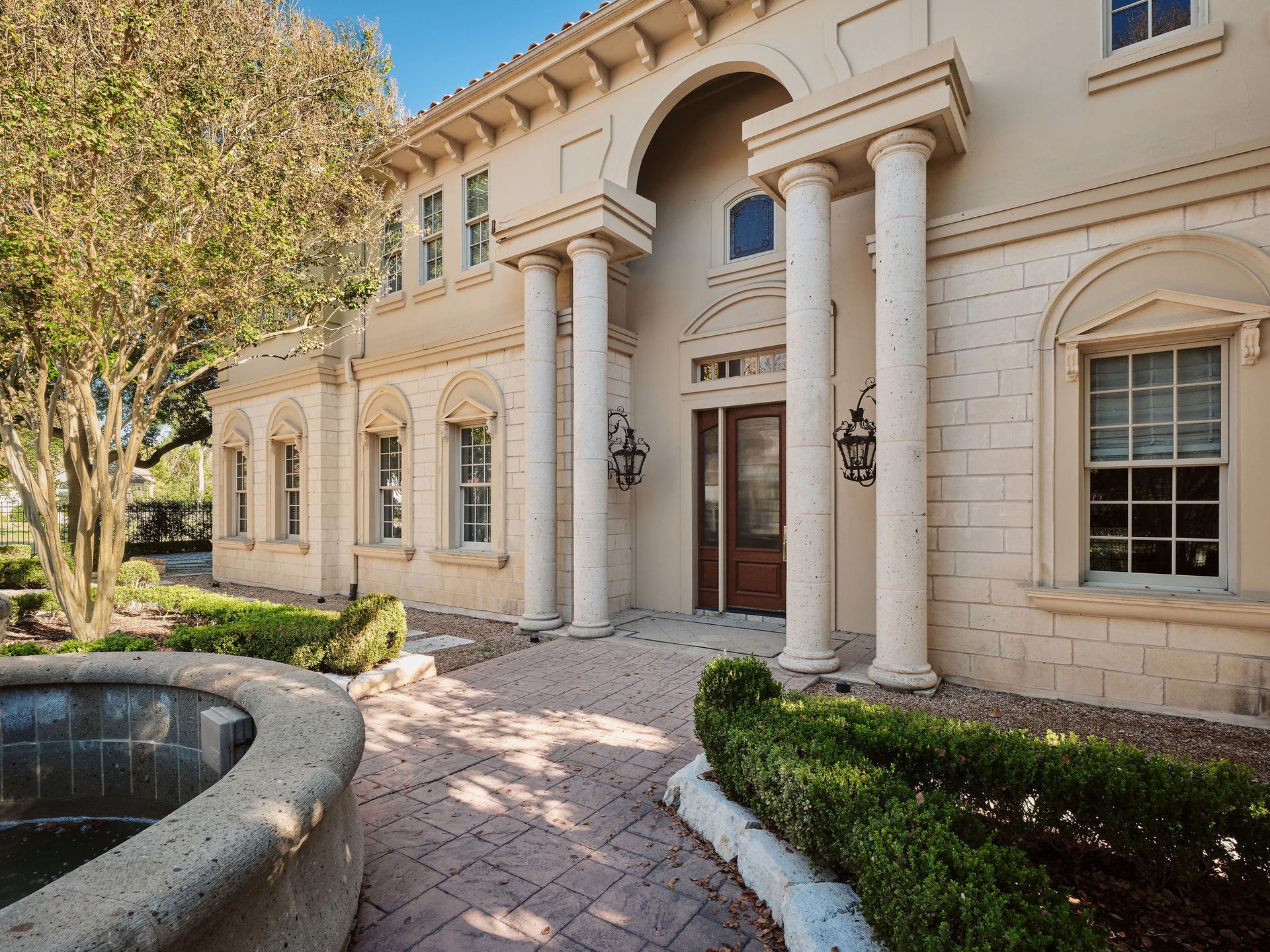 4511 Island Cove