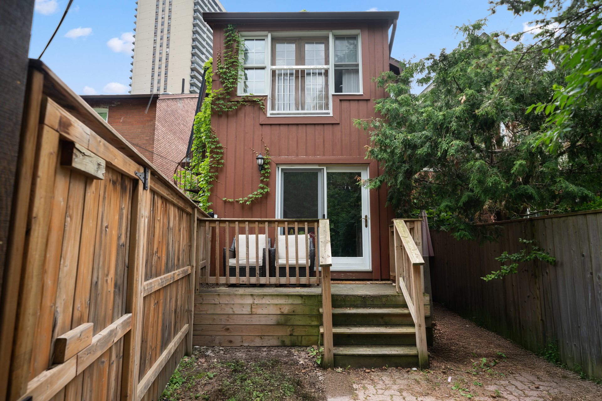 98 Roselawn Avenue