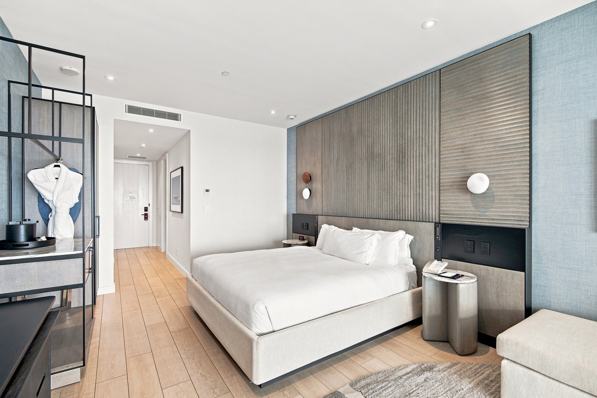 417 Goldwynn Resort & Residences