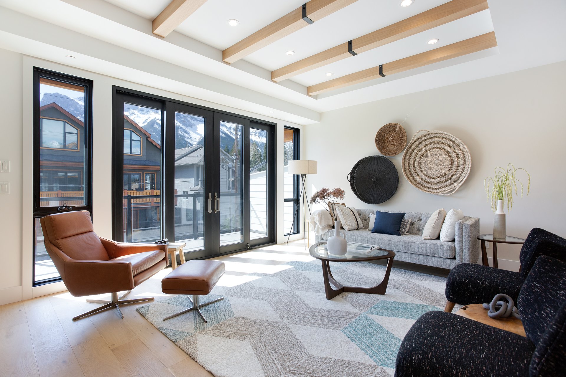 2(SE) - 833 6th Street