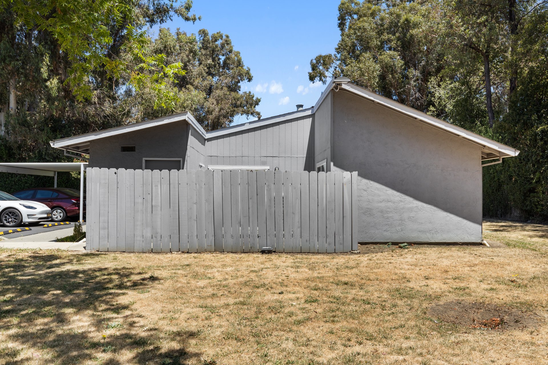 200 Del Luz Ct