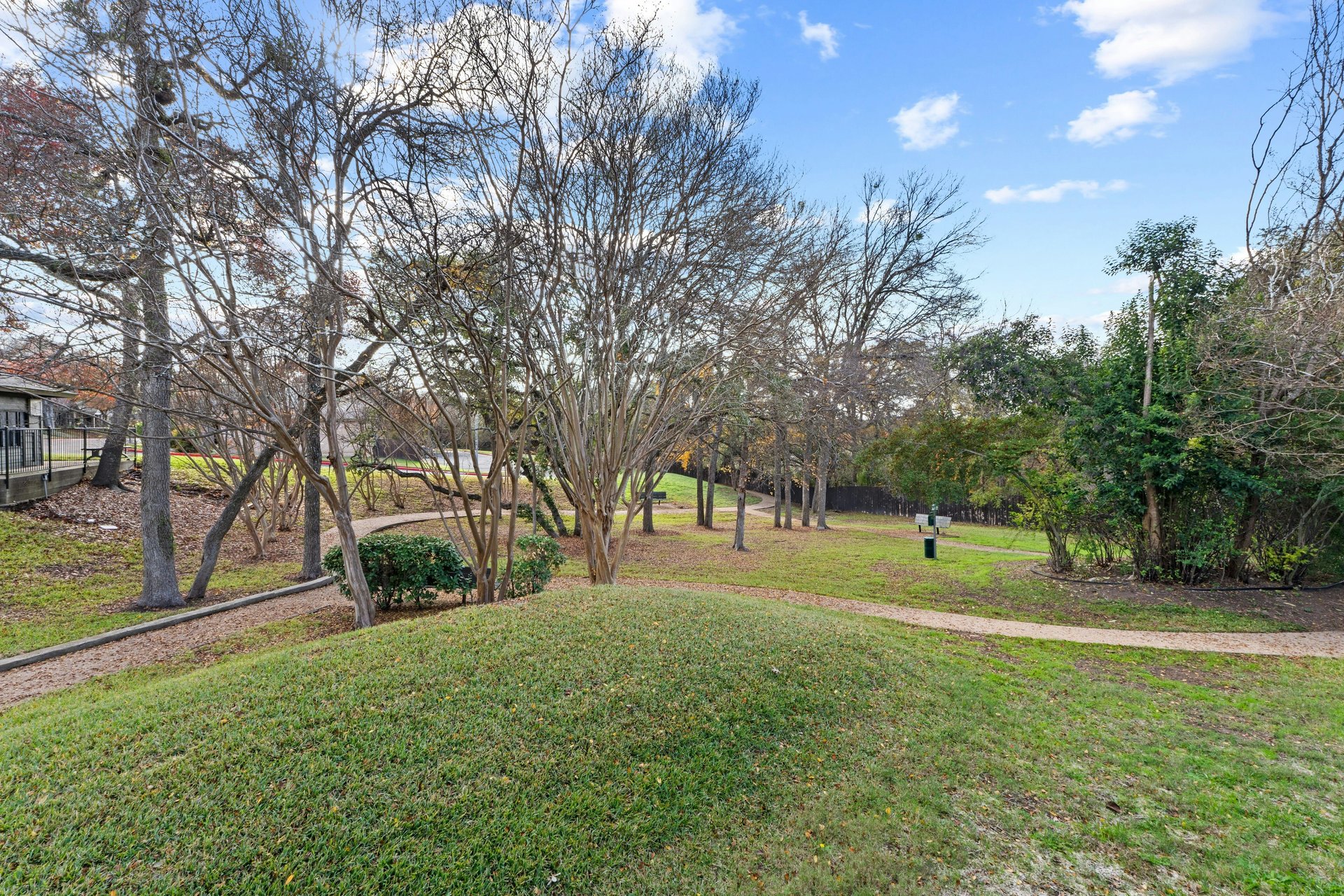 Bright & Chic Corner Lot Home in Coppertree Condos