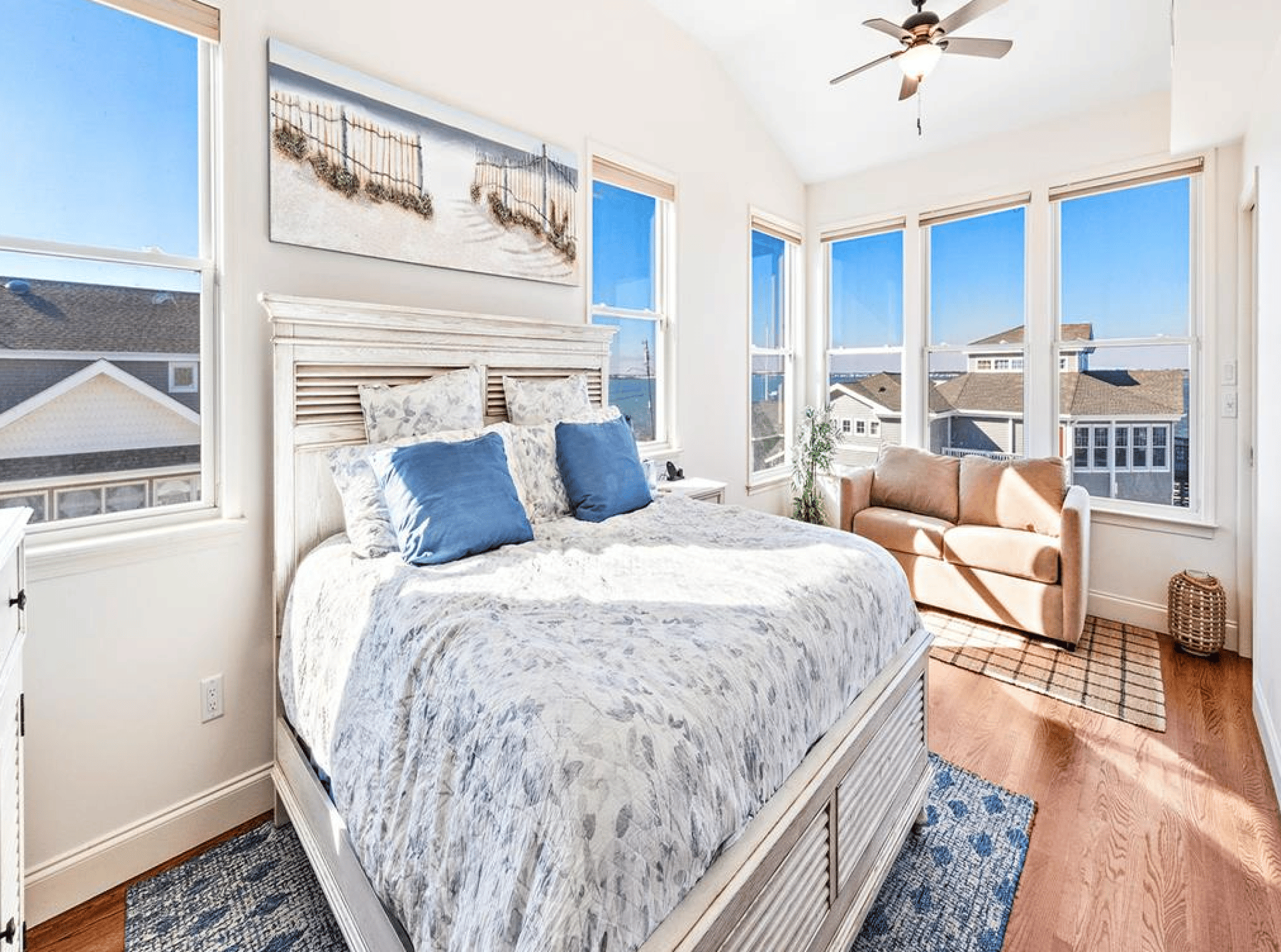 386 N 10th, Surf City