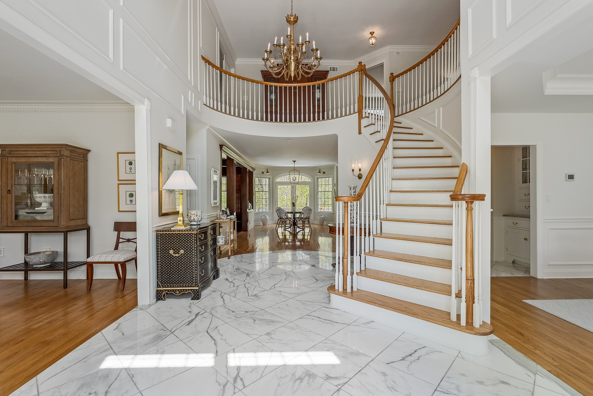 82 Woodman Ln