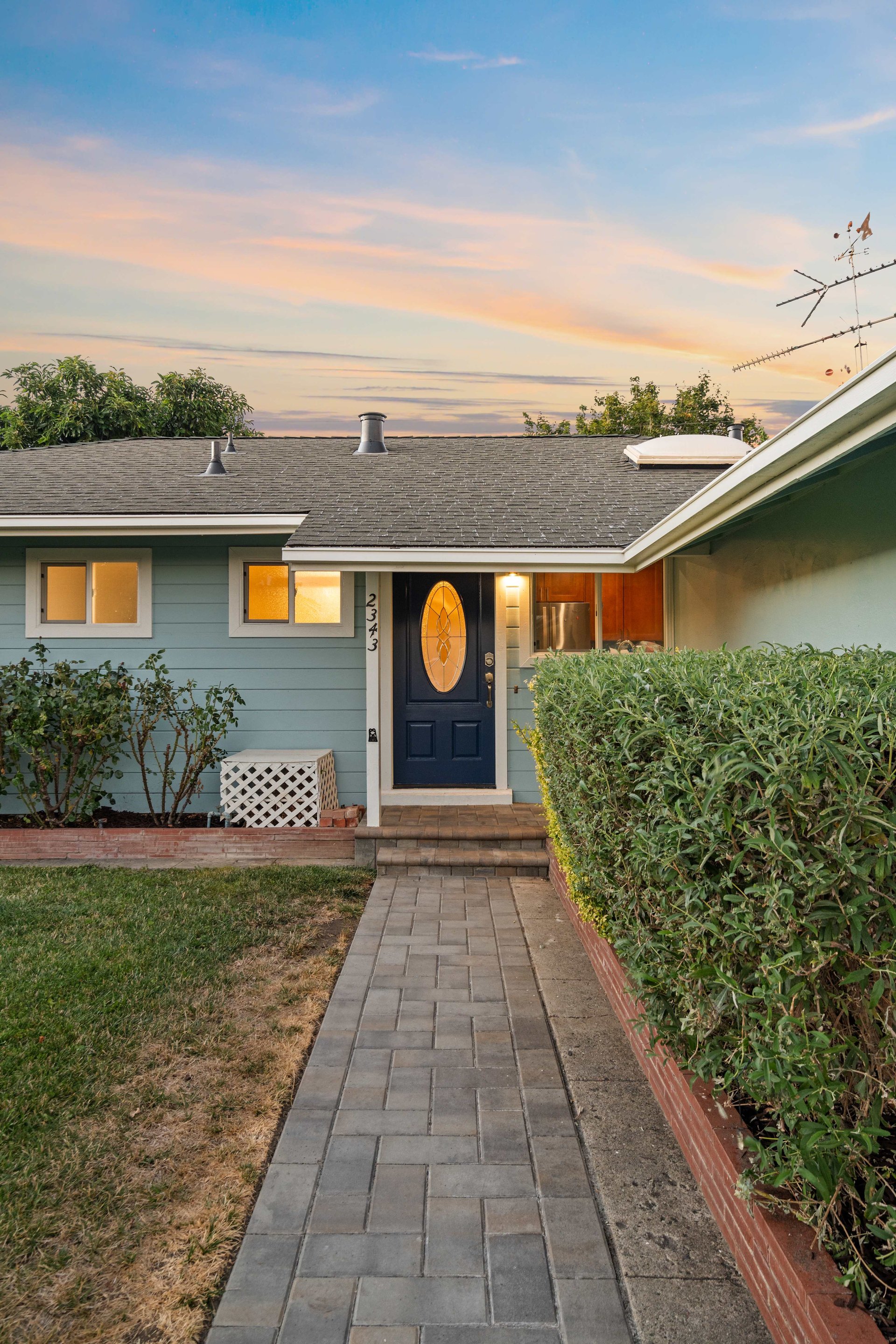 2343 Glendenning Ave