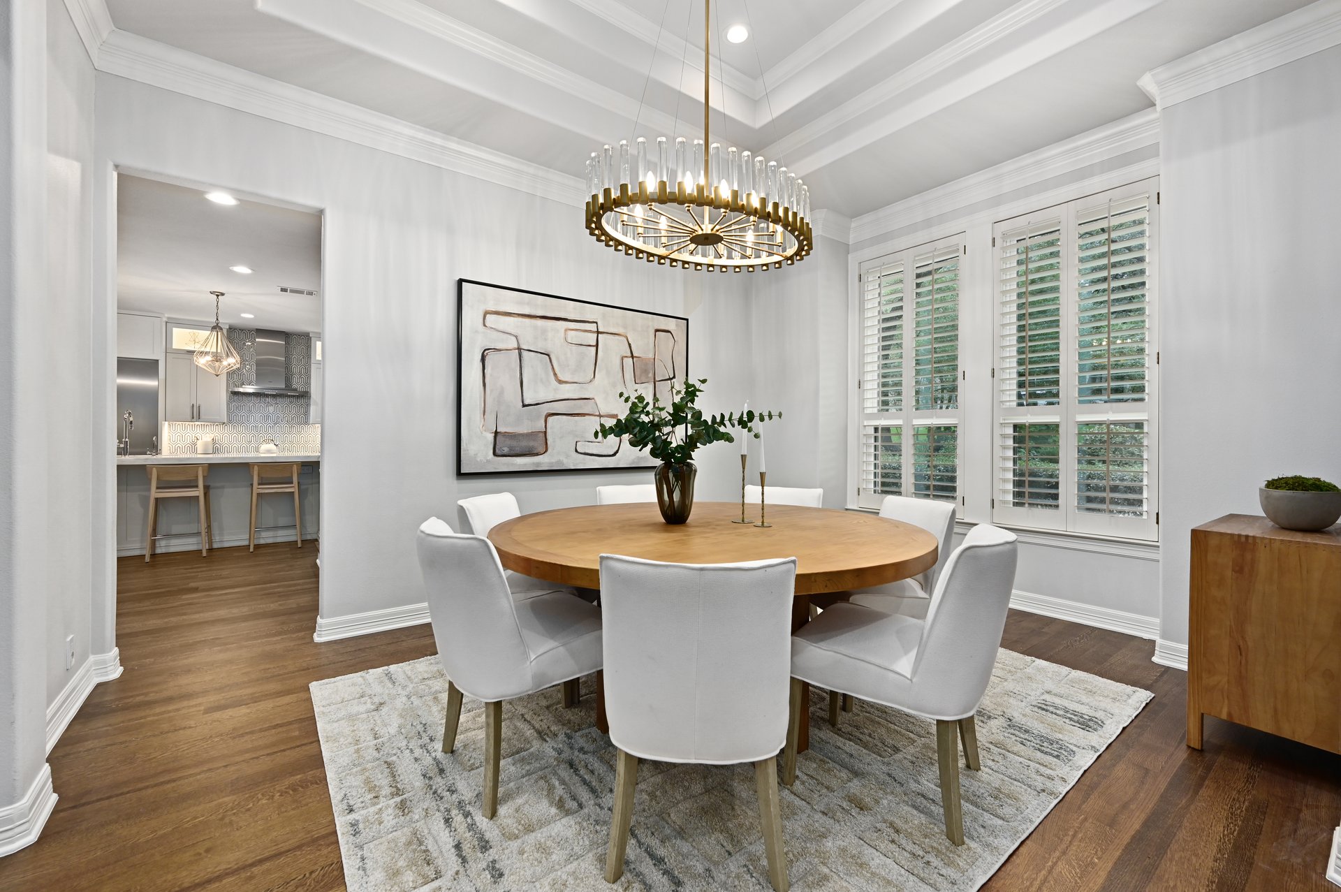 2704 Regents Park