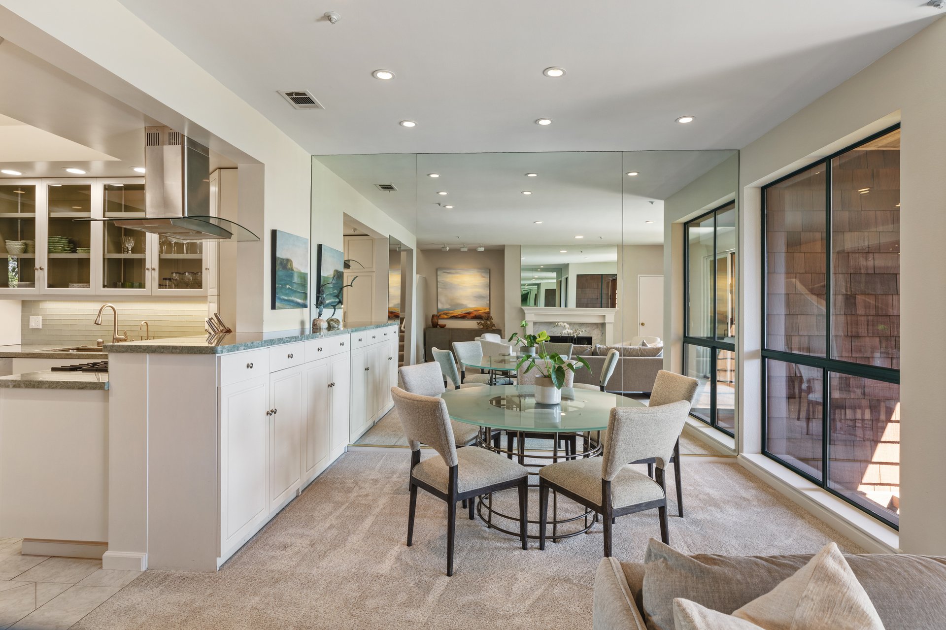 Luxury Condo with Sweeping Bay Views