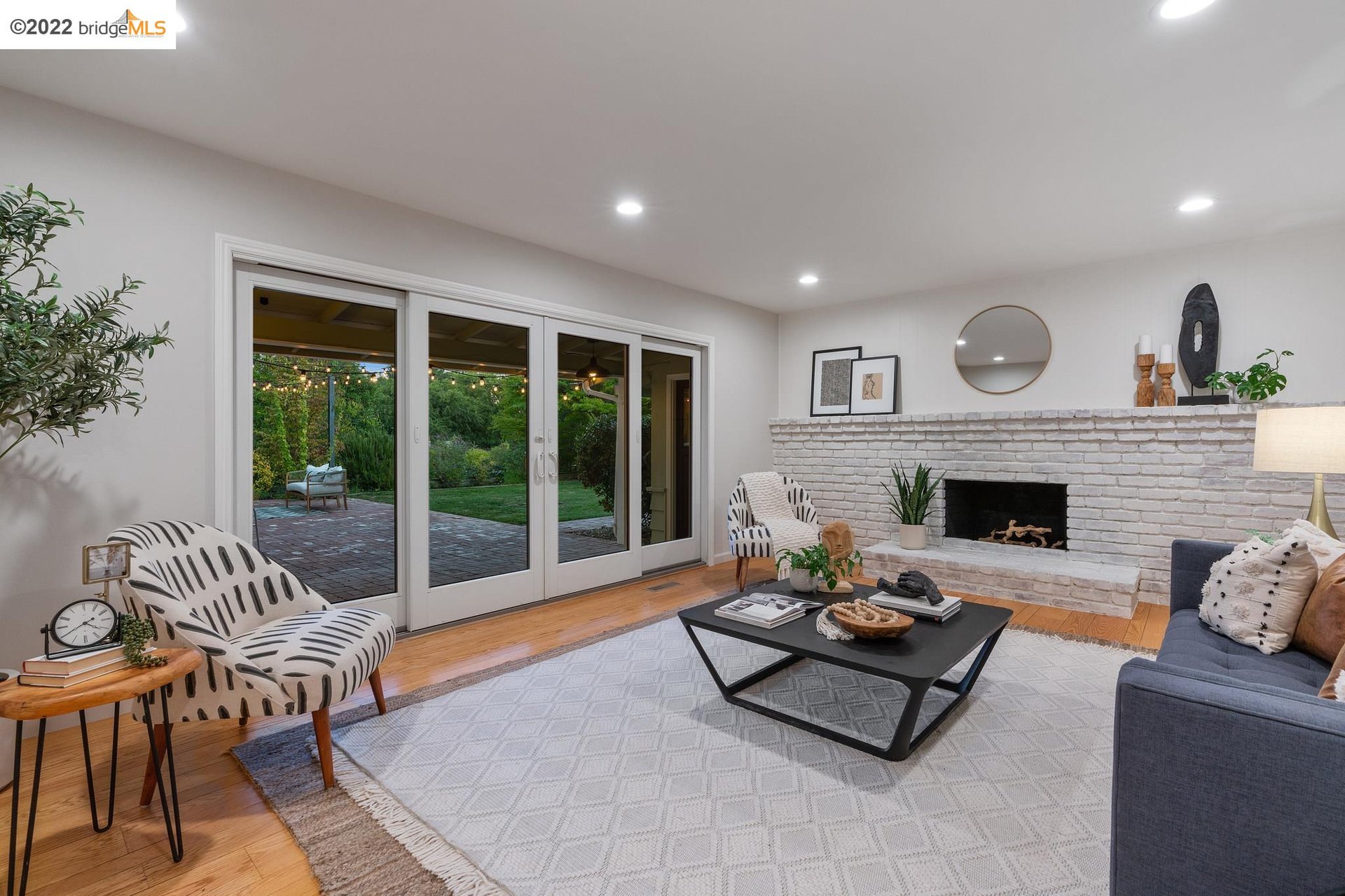 10 Woodside Dr