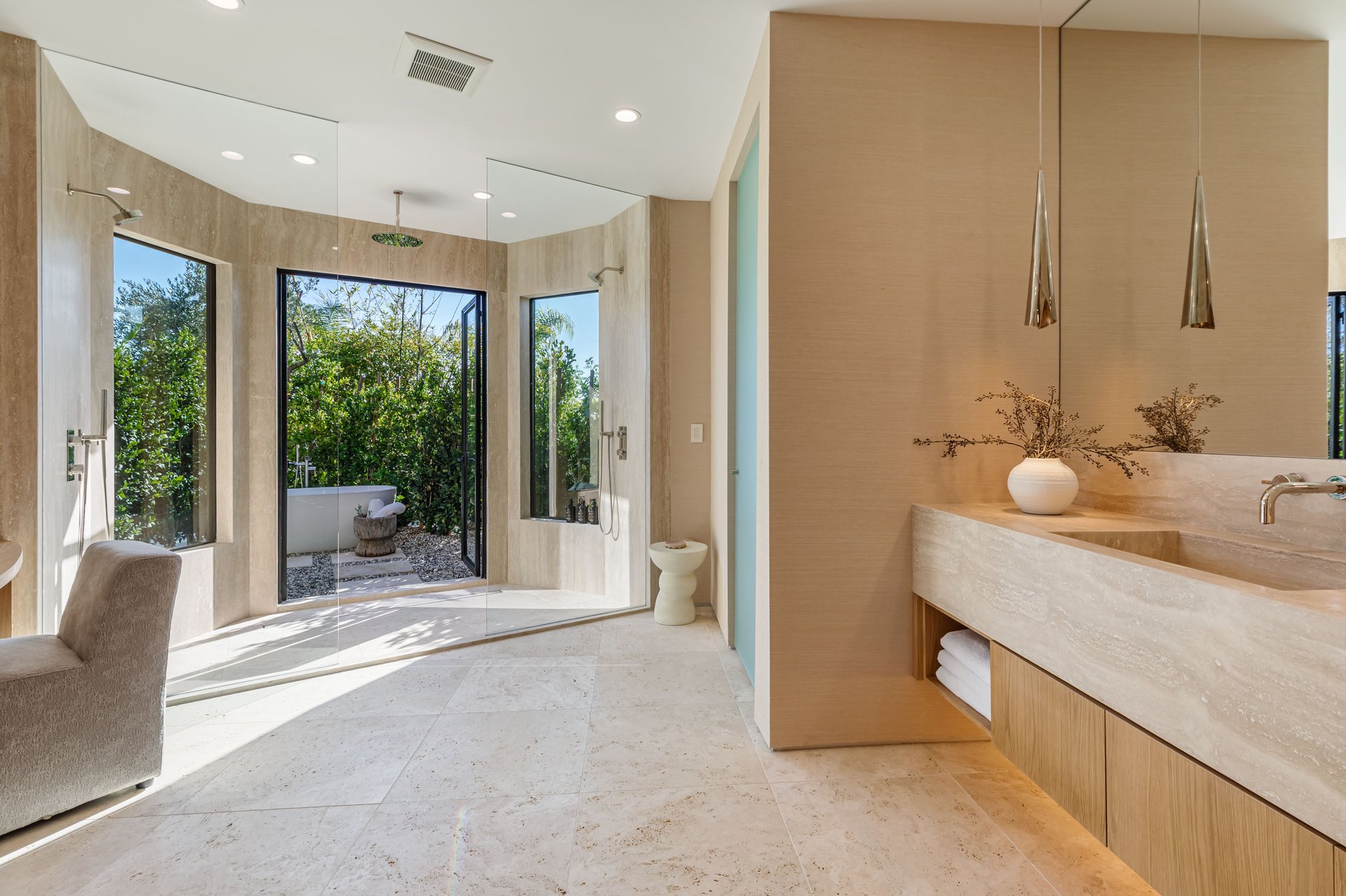 1705 Carla Ridge, Beverly Hills