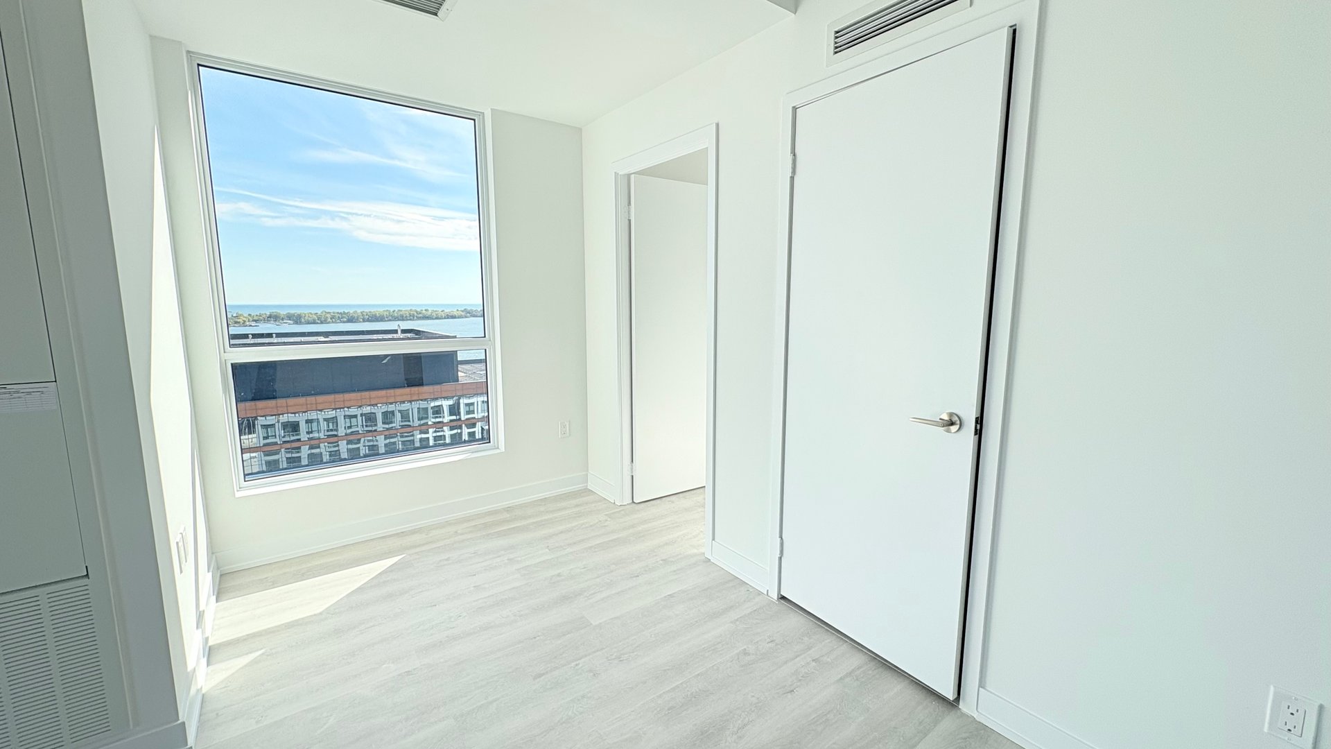 15 Richardson Street Unit: 1906