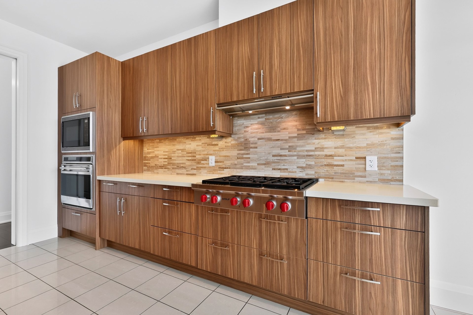 808-11 Bronte Road, Oakville